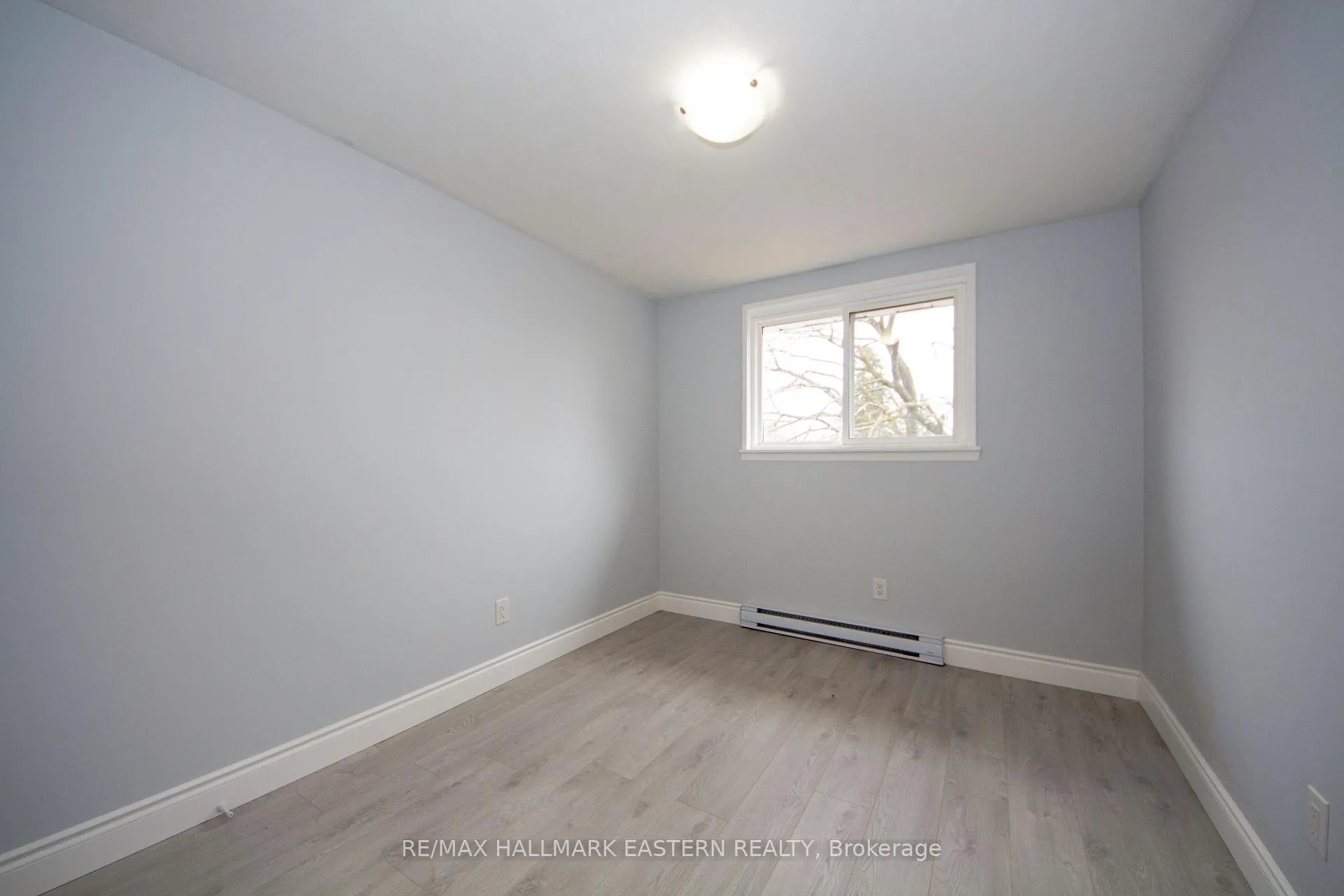 Photo 11 of 24A Springbrook Drive, Peterborough, Monaghan Ward 2 — HOMEH