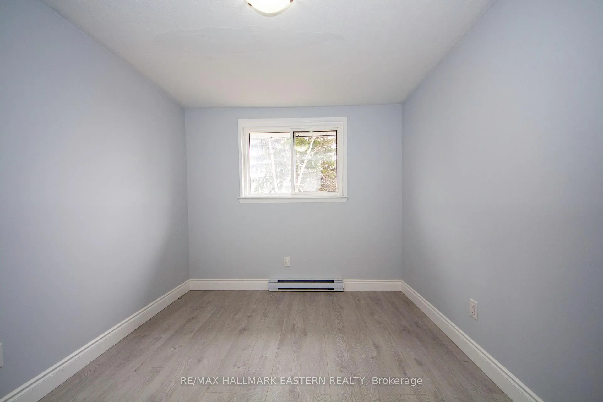 Photo 16 of 24A Springbrook Drive, Peterborough, Monaghan Ward 2 — HOMEH
