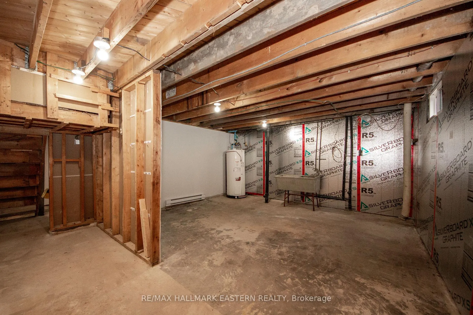 Photo 20 of 24A Springbrook Drive, Peterborough, Monaghan Ward 2 — HOMEH