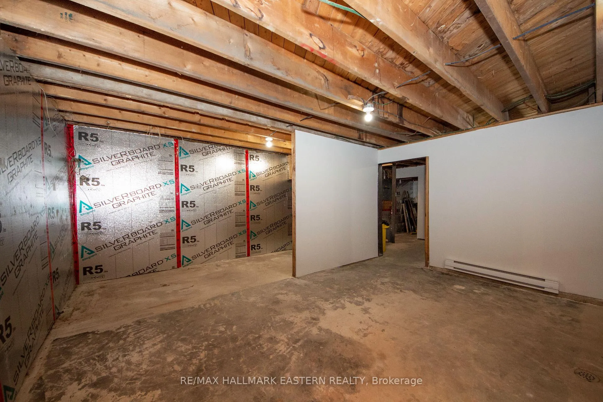Photo 21 of 24A Springbrook Drive, Peterborough, Monaghan Ward 2 — HOMEH