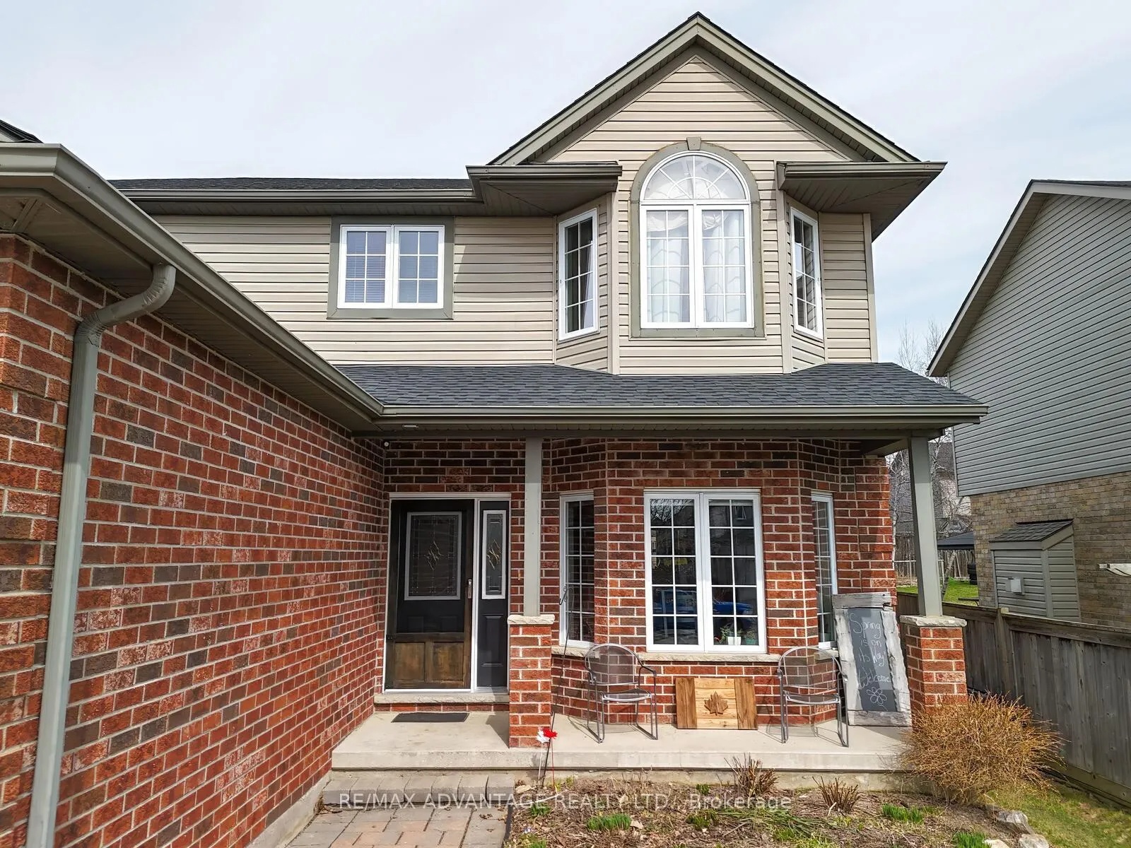 Photo 2 of 22 Periwinkle Drive, Middlesex Centre, Ilderton — HOMEH