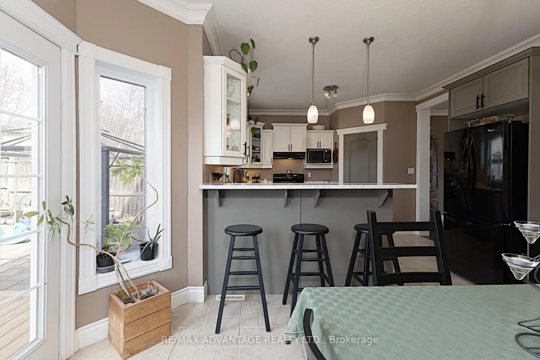 Photo 16 of 22 Periwinkle Drive, Middlesex Centre, Ilderton — HOMEH
