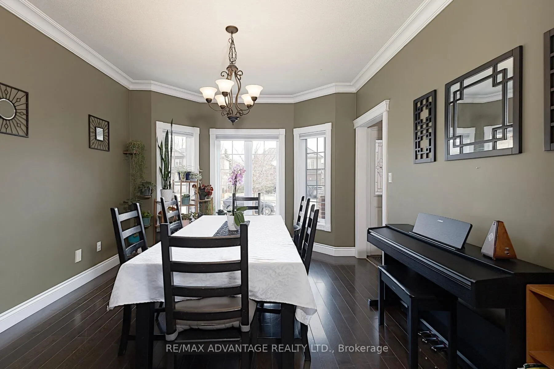 Photo 19 of 22 Periwinkle Drive, Middlesex Centre, Ilderton — HOMEH