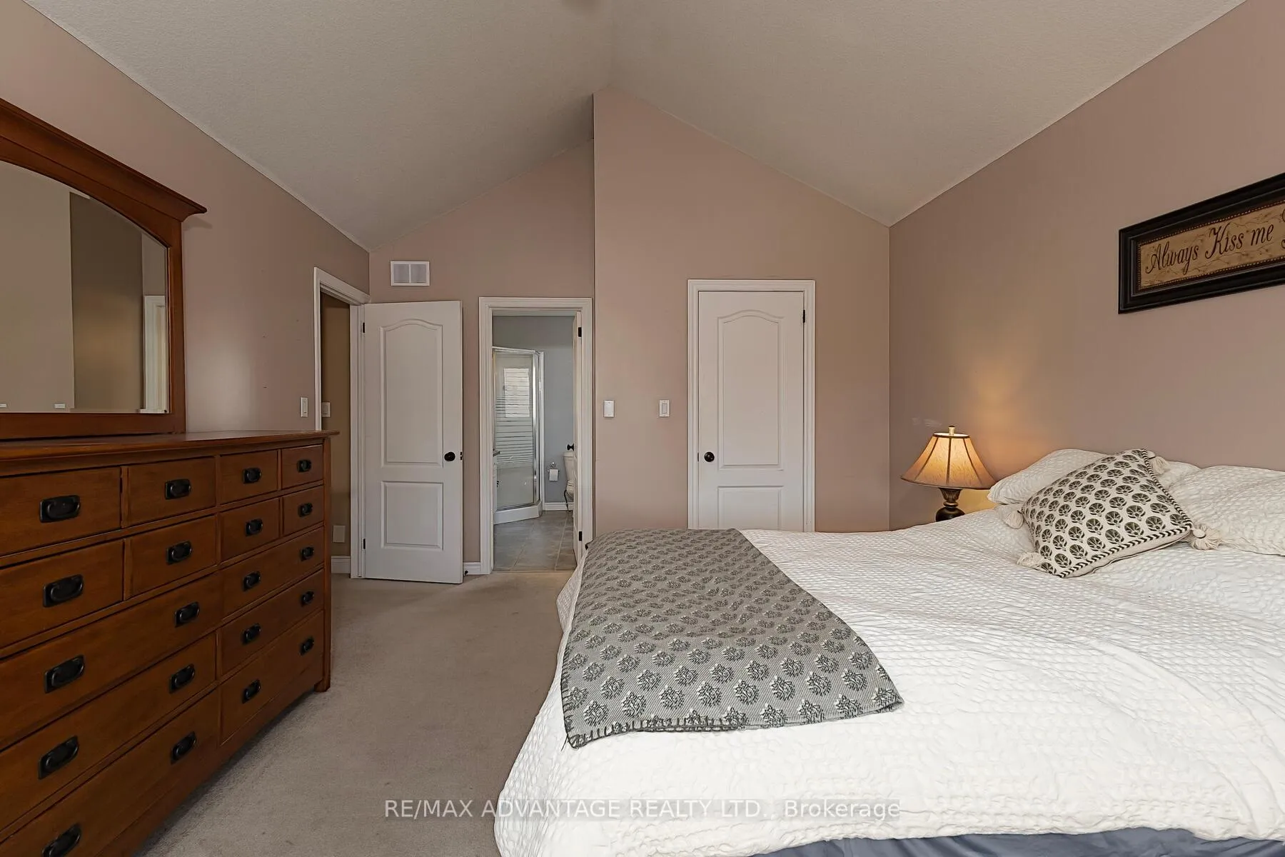Photo 23 of 22 Periwinkle Drive, Middlesex Centre, Ilderton — HOMEH