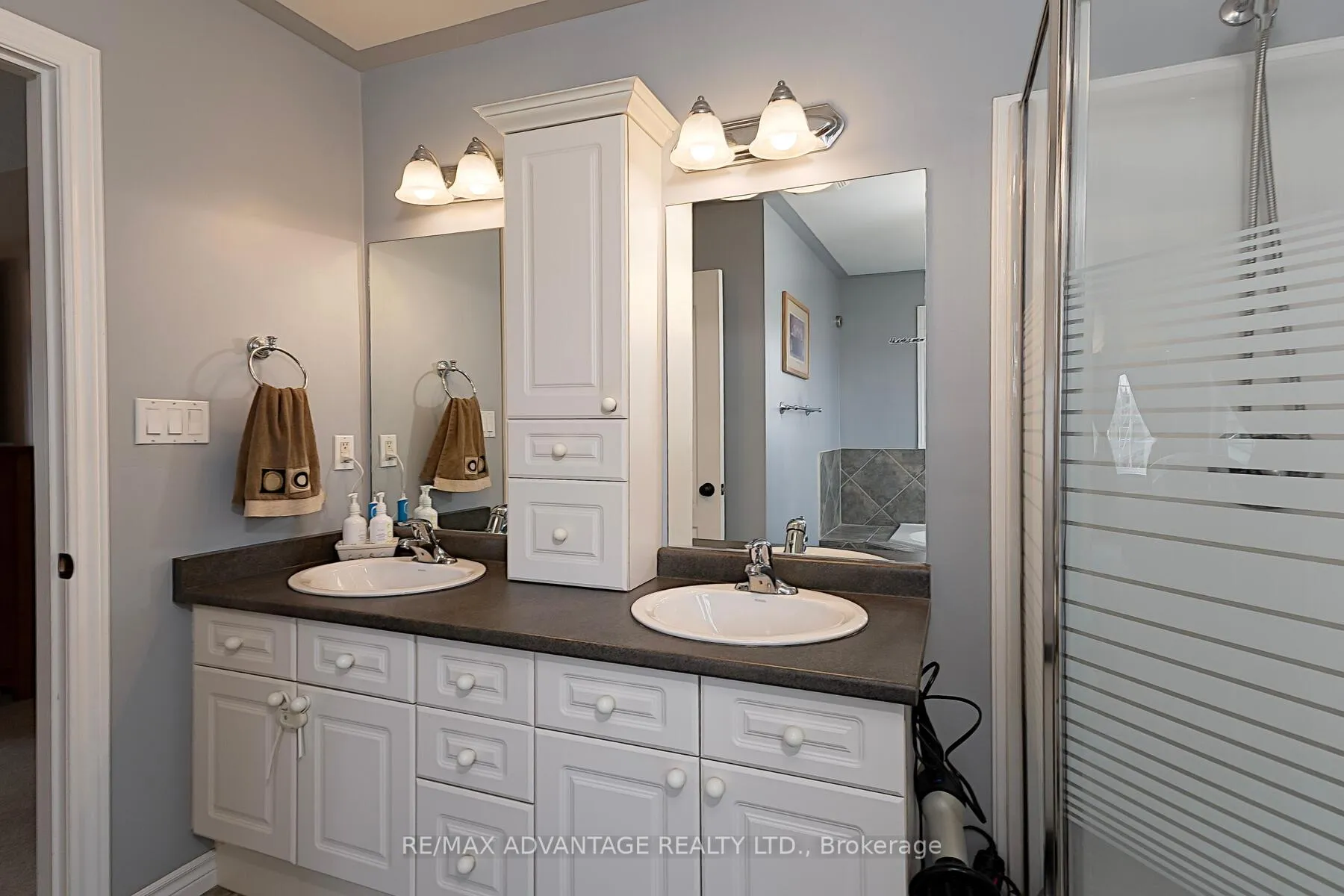 Photo 24 of 22 Periwinkle Drive, Middlesex Centre, Ilderton — HOMEH