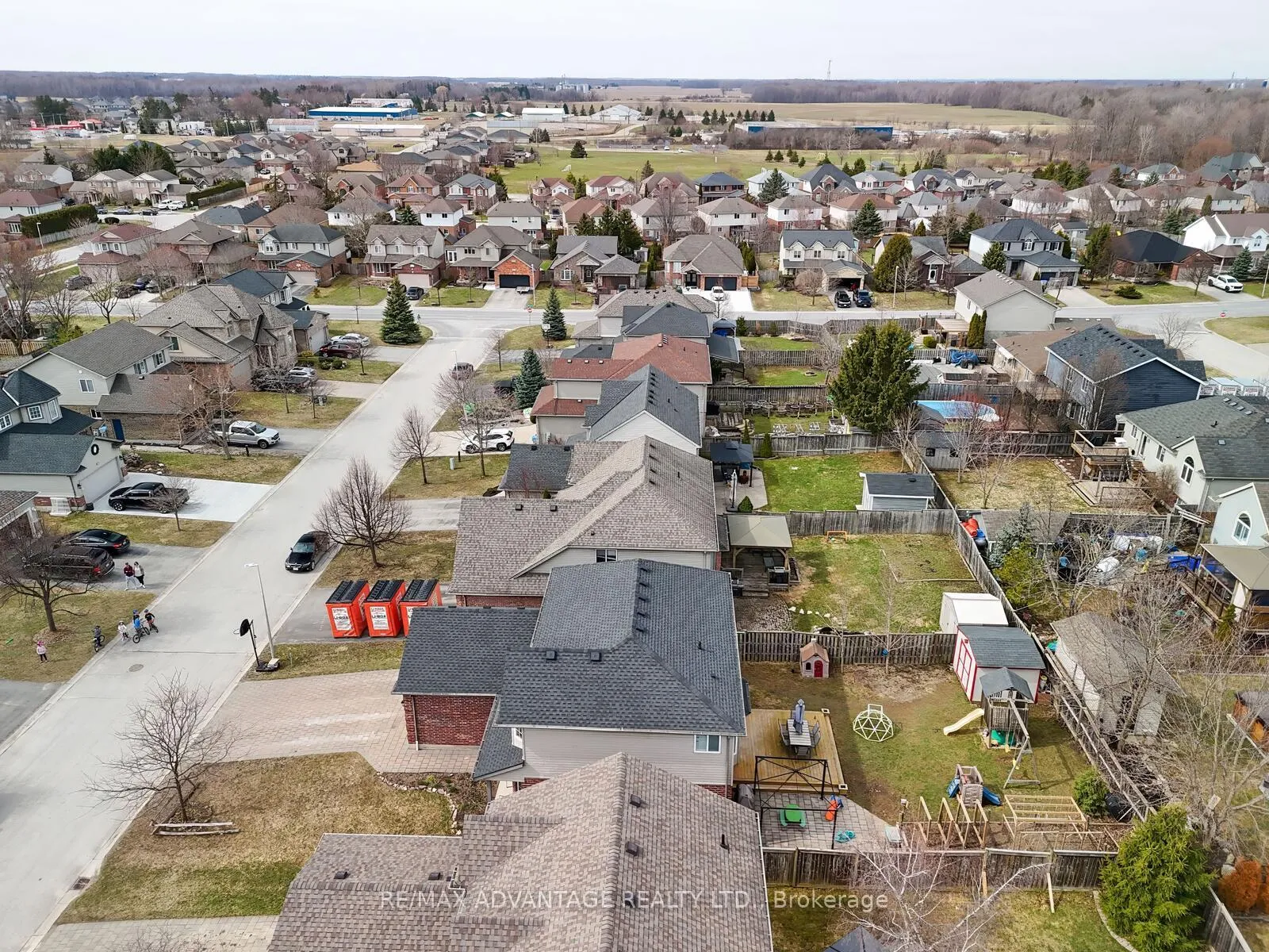 Photo 42 of 22 Periwinkle Drive, Middlesex Centre, Ilderton — HOMEH