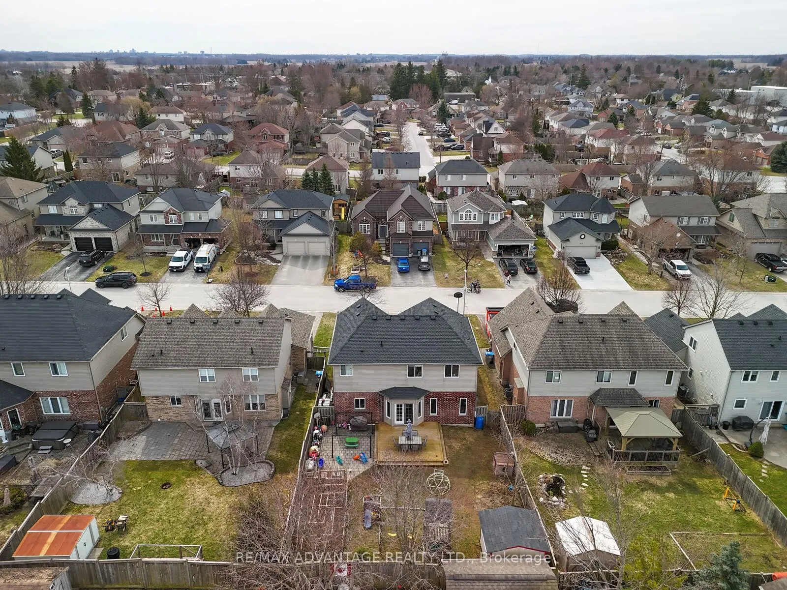 Photo 44 of 22 Periwinkle Drive, Middlesex Centre, Ilderton — HOMEH