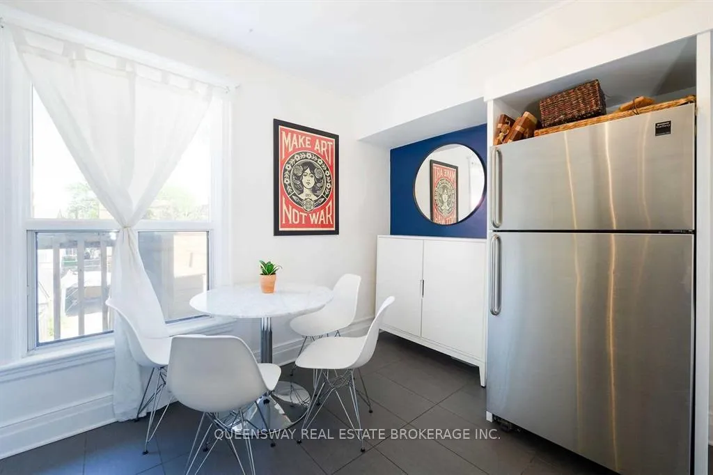 Photo 2 of Unit Upper, 17 Fairholt Road S, Hamilton, Stipley — HOMEH