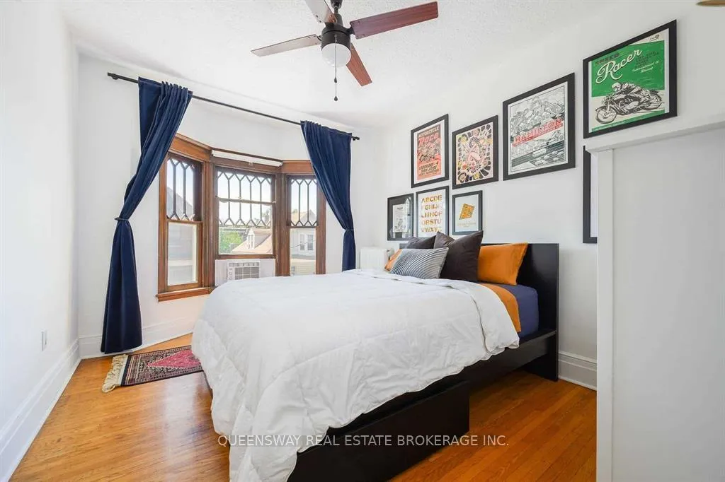 Photo 3 of Unit Upper, 17 Fairholt Road S, Hamilton, Stipley — HOMEH