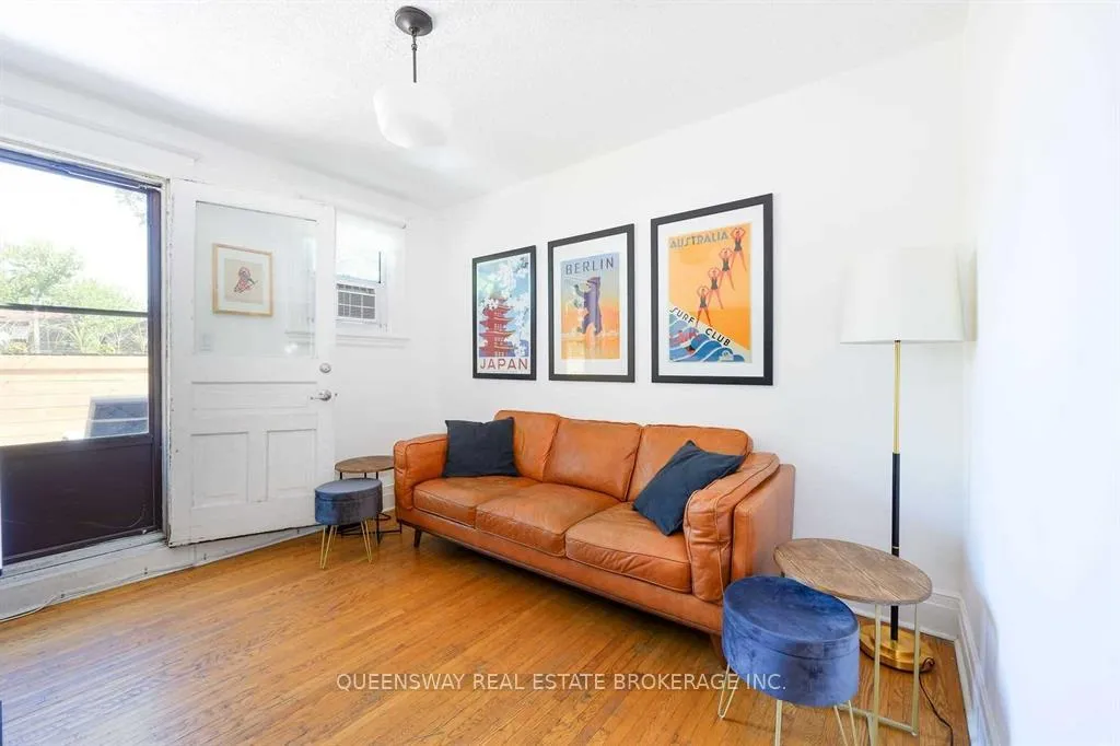 Photo 5 of Unit Upper, 17 Fairholt Road S, Hamilton, Stipley — HOMEH