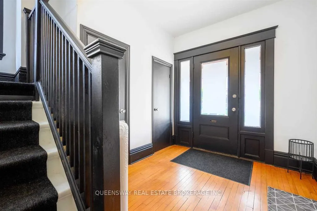 Photo 16 of Unit Upper, 17 Fairholt Road S, Hamilton, Stipley — HOMEH
