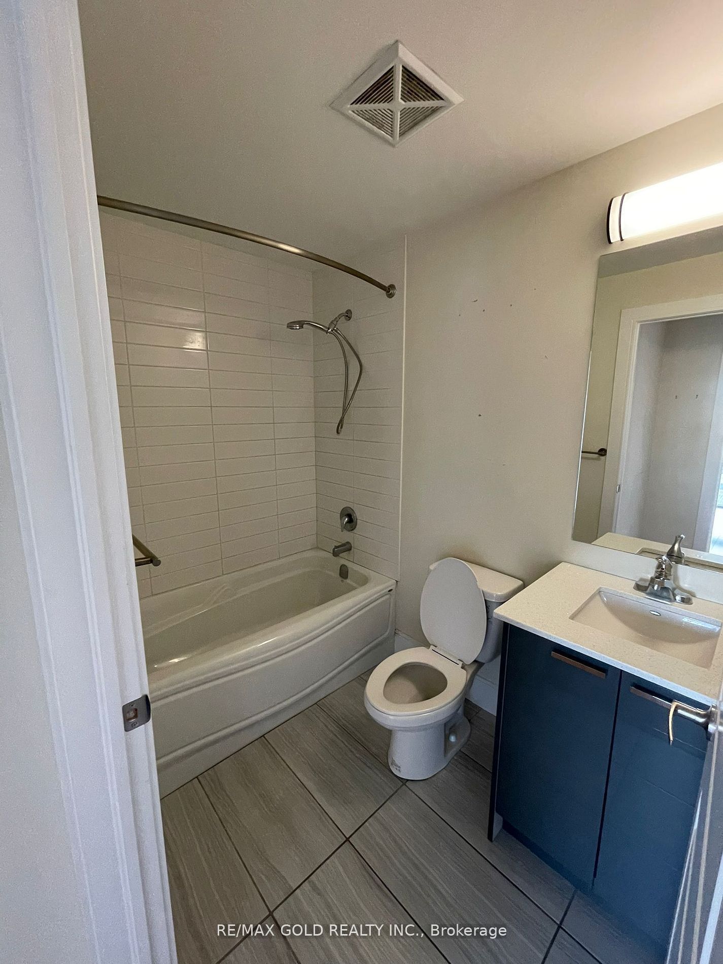 Photo 16 of 155 St. Leger Street, Kitchener, Mount Hope Huron Park — HOMEH