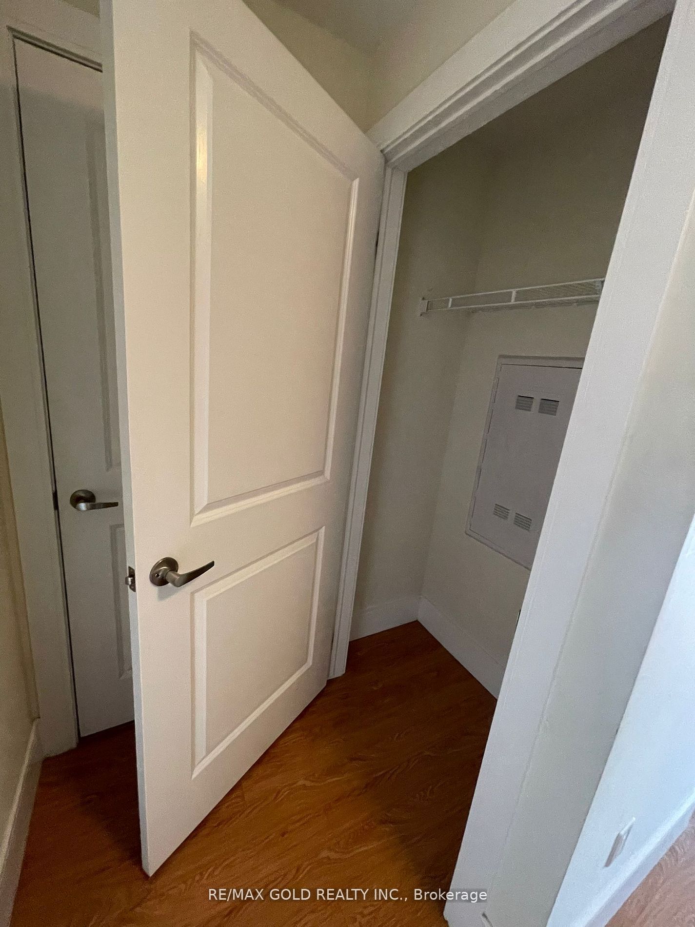 Photo 12 of 155 St. Leger Street, Kitchener, Mount Hope Huron Park — HOMEH