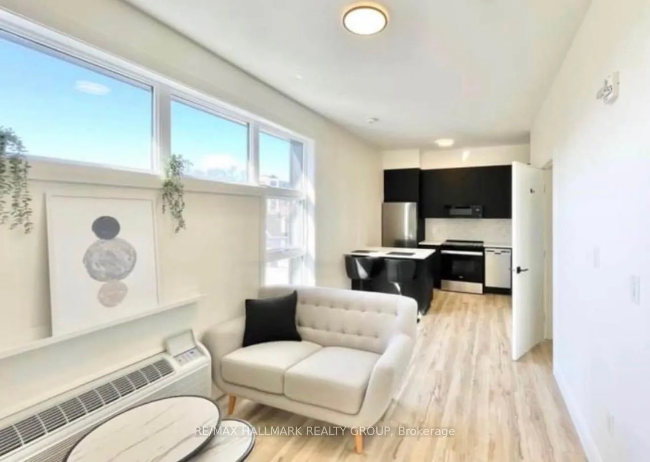 Photo 4 of Unit 202, 25 Grant Street, Ottawa, Hintonburg — HOMEH