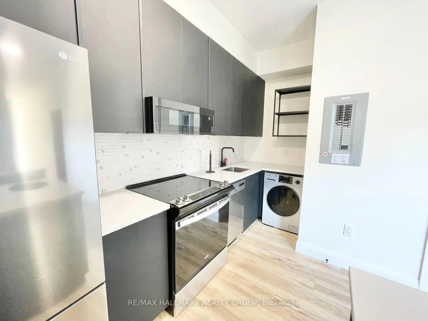 Photo 6 of Unit 202, 25 Grant Street, Ottawa, Hintonburg — HOMEH