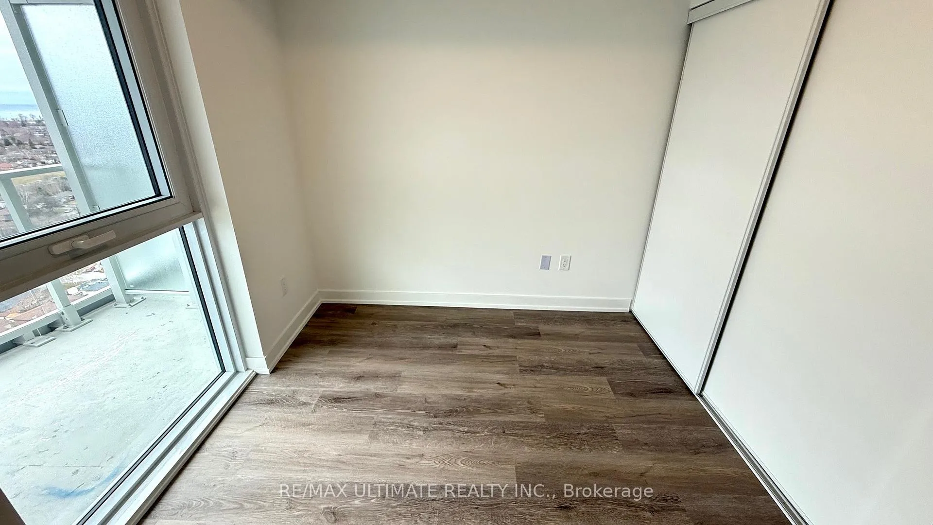 Photo 14 of Unit 2105, 1010 Sandy Beach Road, Pickering, Bay Ridges — HOMEH