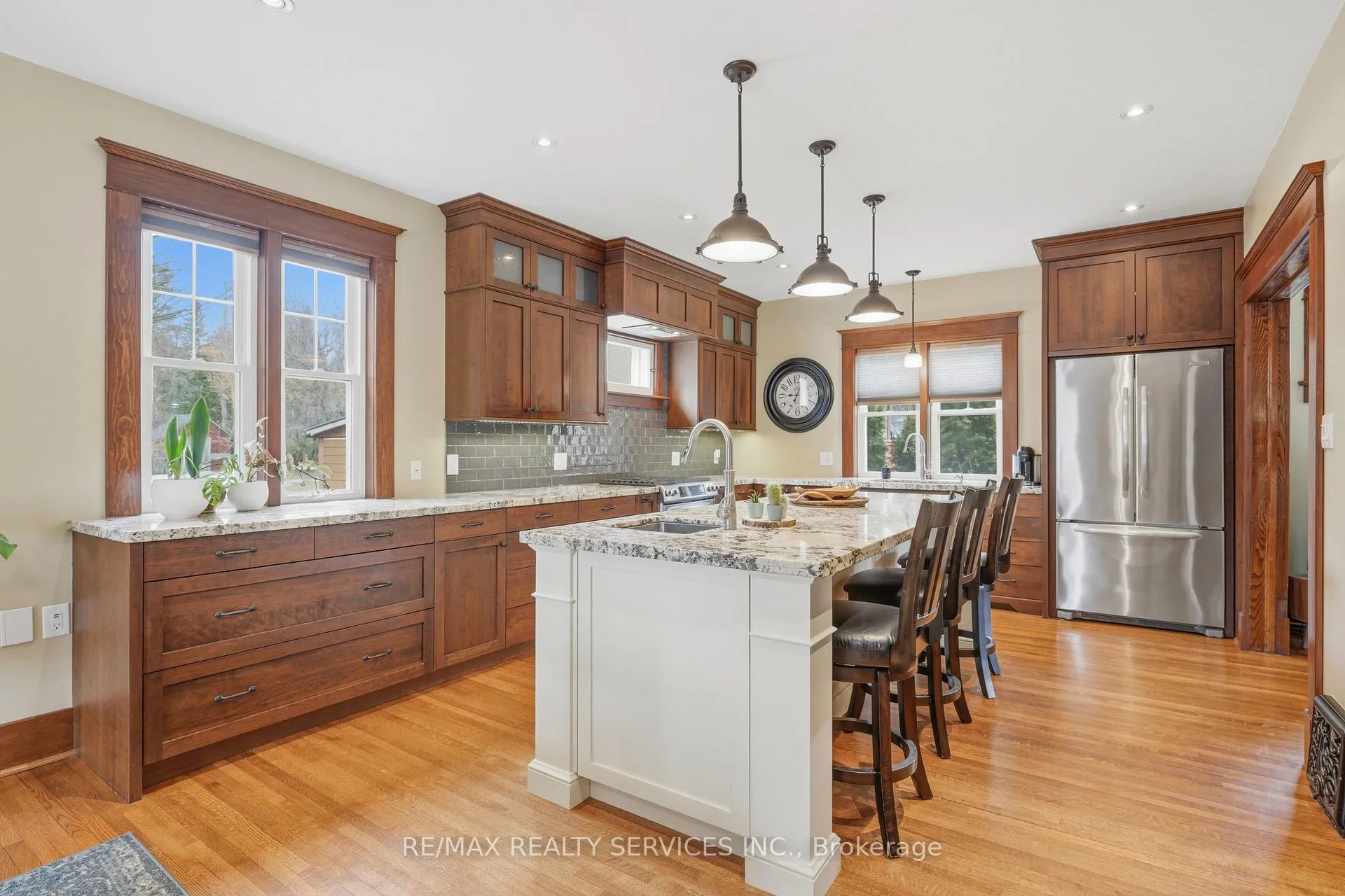 Photo 10 of 2 Maple Avenue, Caledon, Caledon East — HOMEH