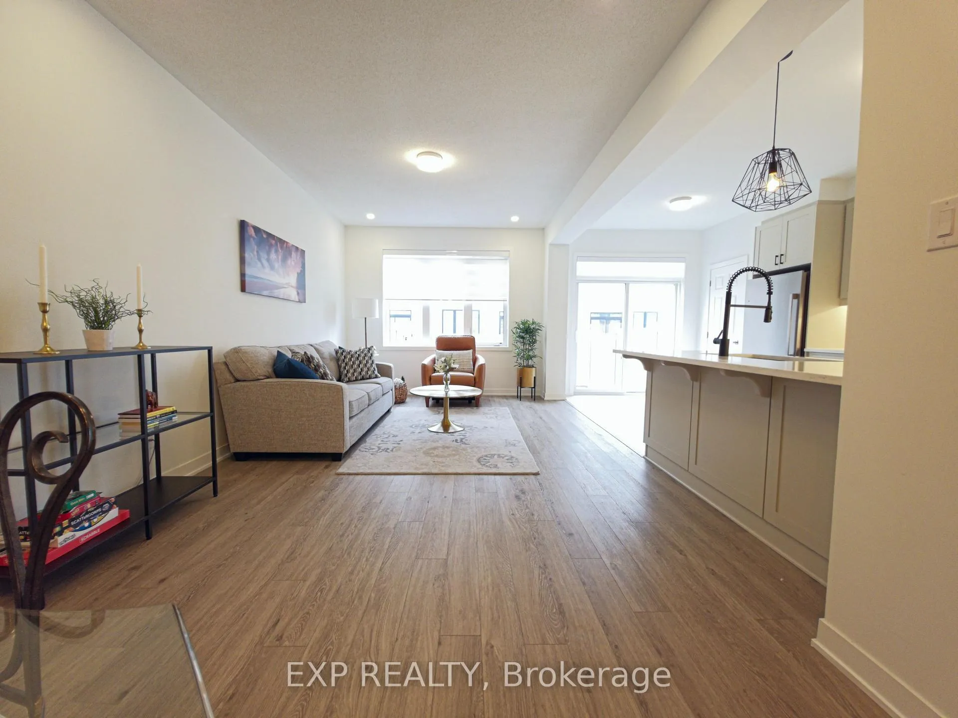 Photo 8 of 52 Kindred Row, Ottawa, Stittsville (North) — HOMEH