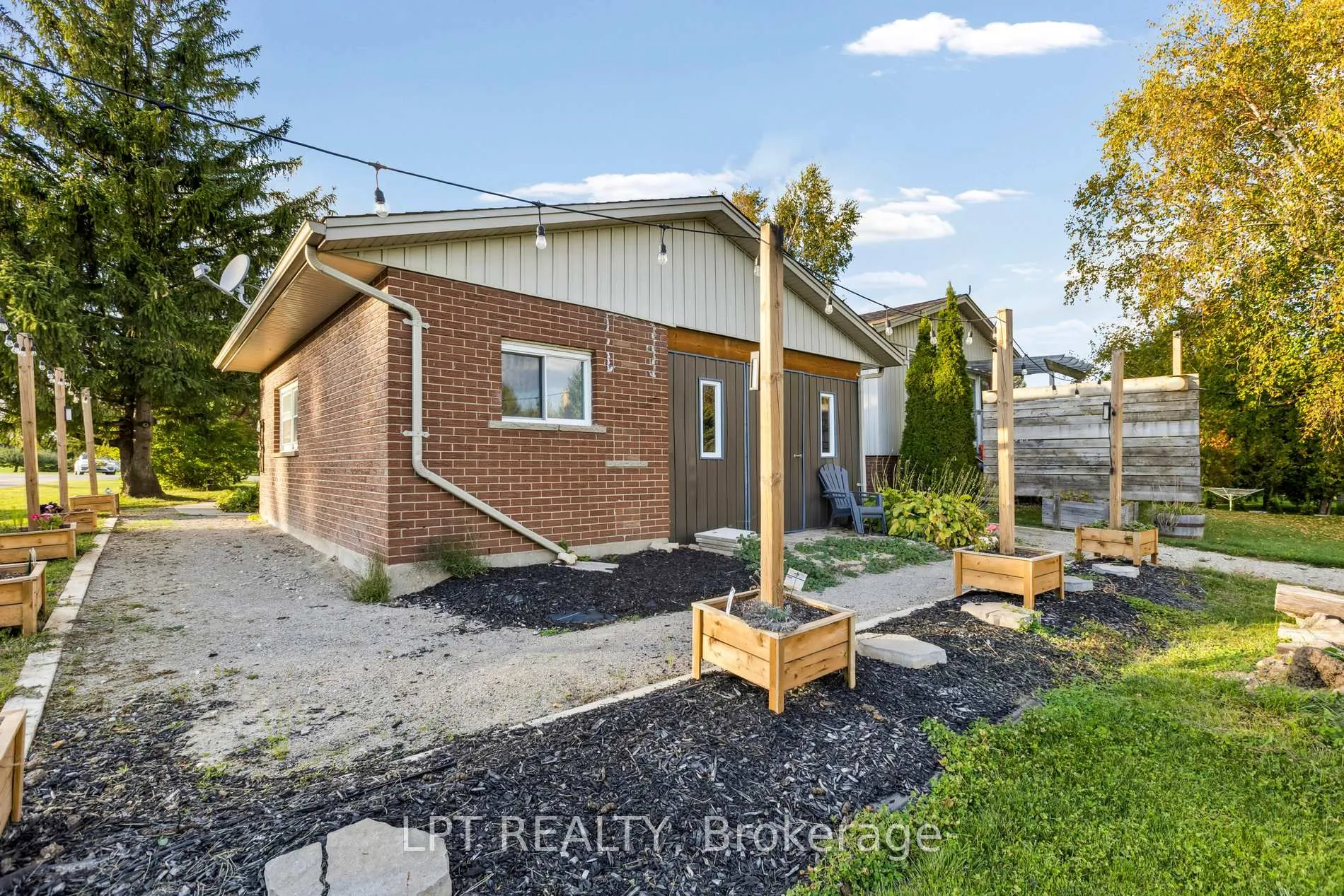 Photo 41 of 7429 Sideroad 20 Side Road, Mapleton, Rural Mapleton — HOMEH