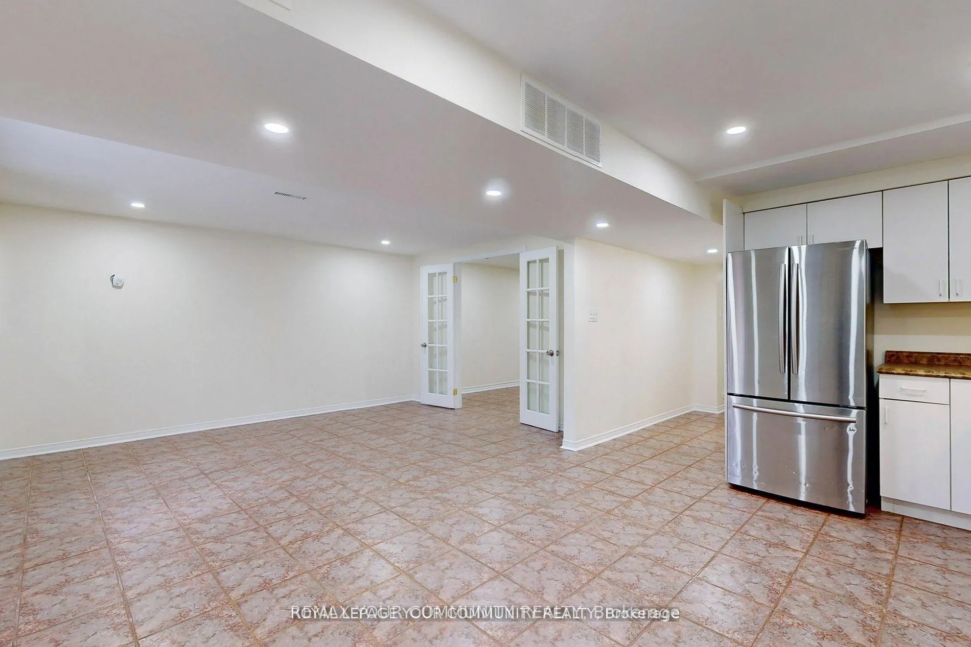 Photo 10 of Unit Bsmnt, 136 Woodcroft Lane, Vaughan, West Woodbridge — HOMEH