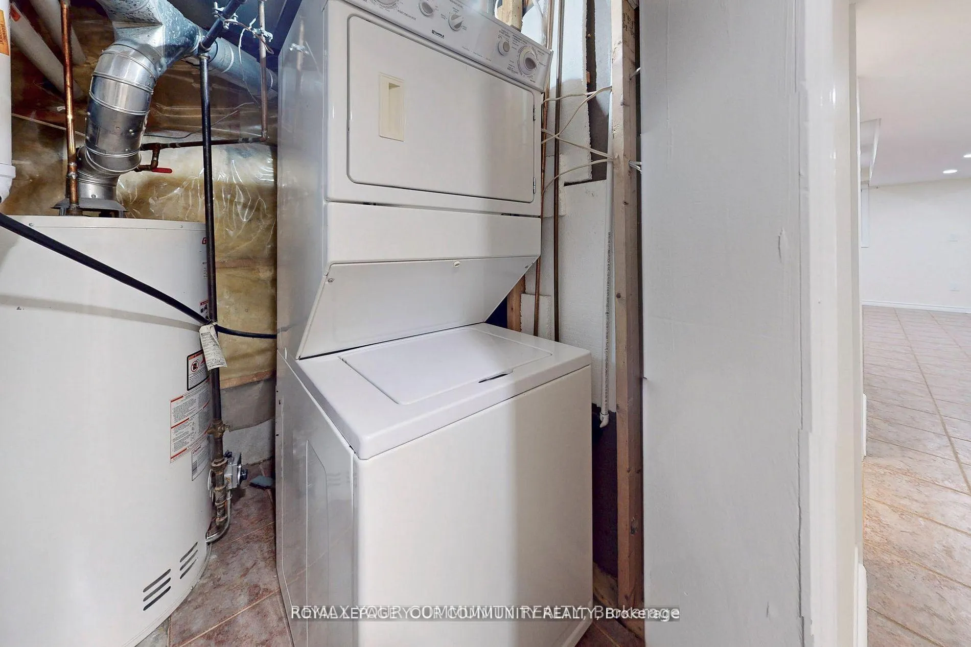 Photo 14 of Unit Bsmnt, 136 Woodcroft Lane, Vaughan, West Woodbridge — HOMEH
