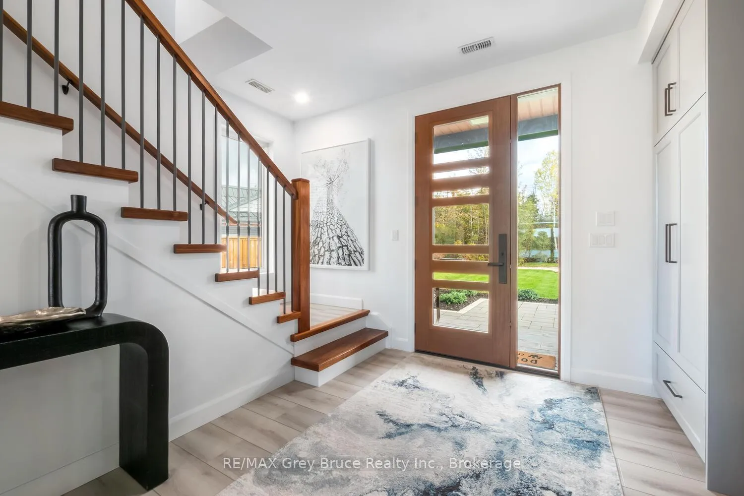 Photo 3 of 166 country side Drive, Chatsworth — HOMEH