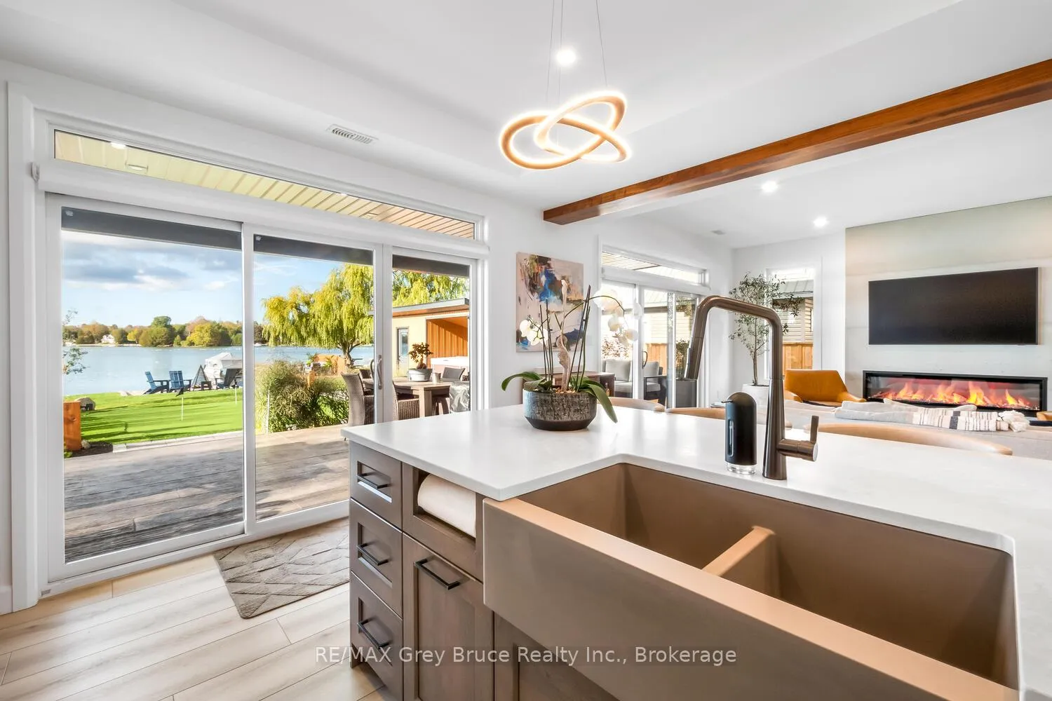 Photo 14 of 166 country side Drive, Chatsworth — HOMEH