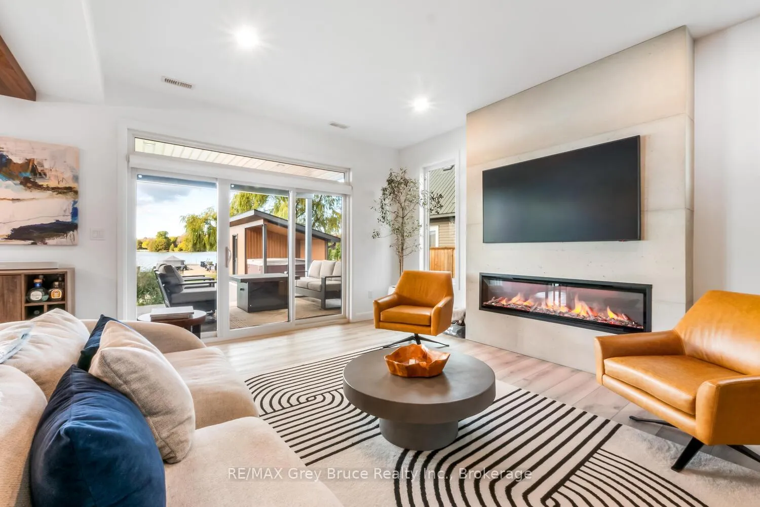 Photo 16 of 166 country side Drive, Chatsworth — HOMEH