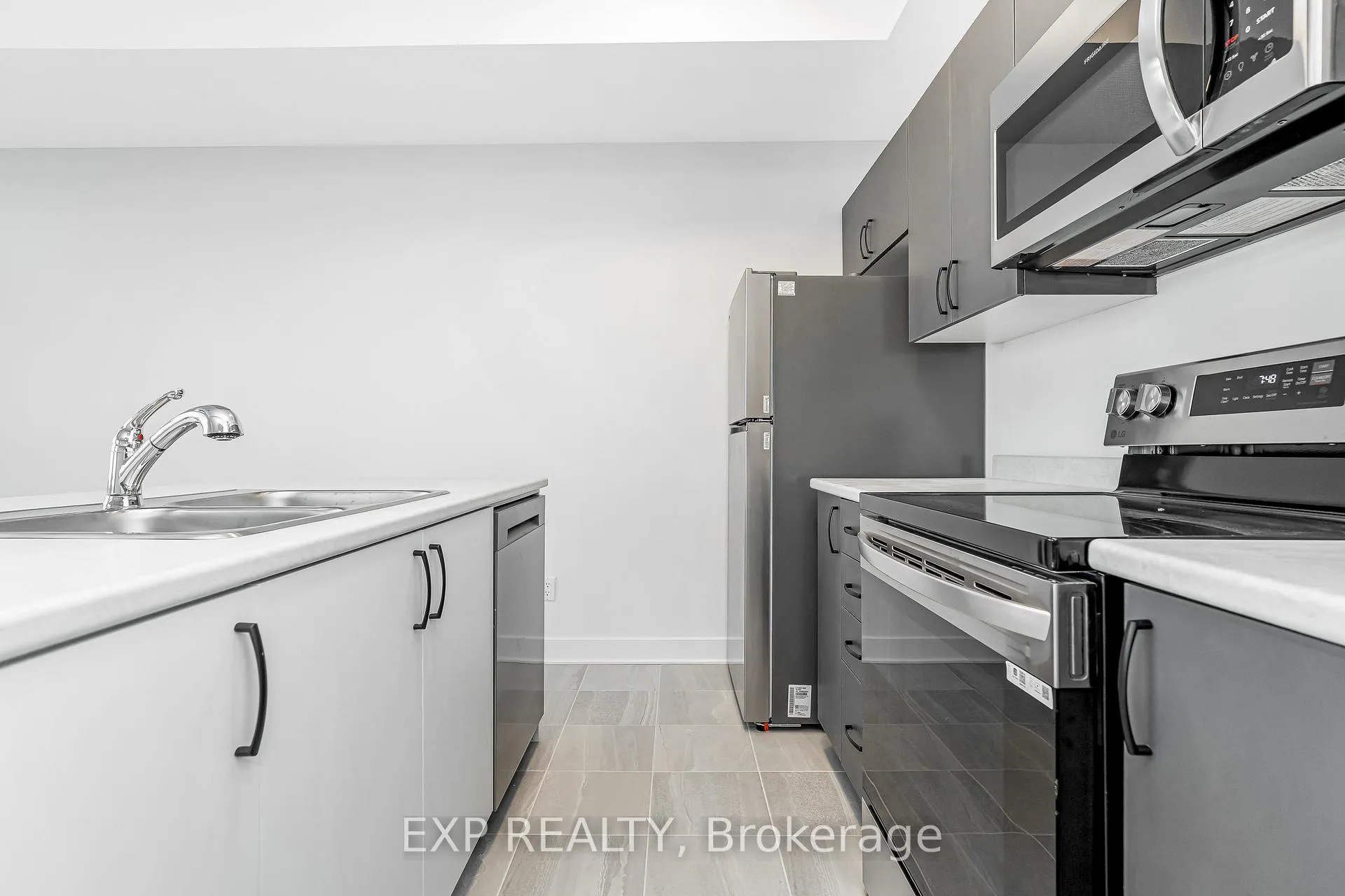 Photo 8 of Unit K, 230 Pingwi Place, Ottawa, Blossom Park/Kemp Park/Findlay Creek — HOMEH