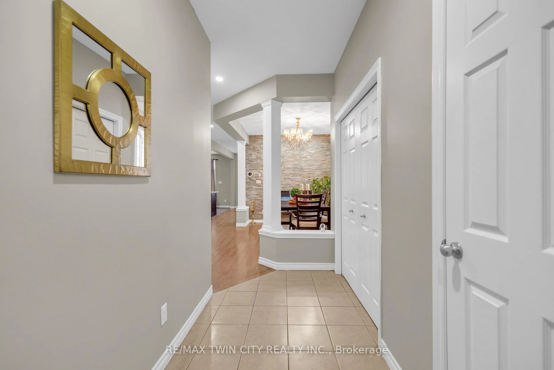Photo 3 of 75 Stillwater Street Drive, Kitchener — HOMEH