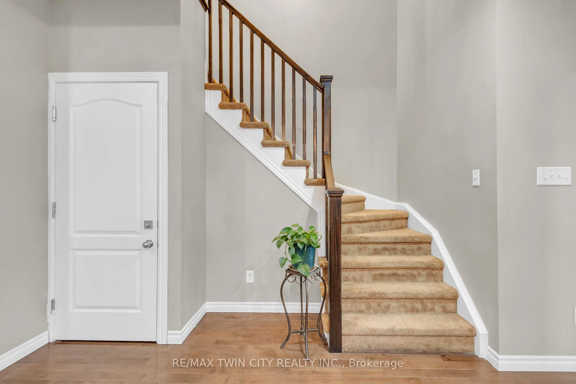 Photo 7 of 75 Stillwater Street Drive, Kitchener — HOMEH
