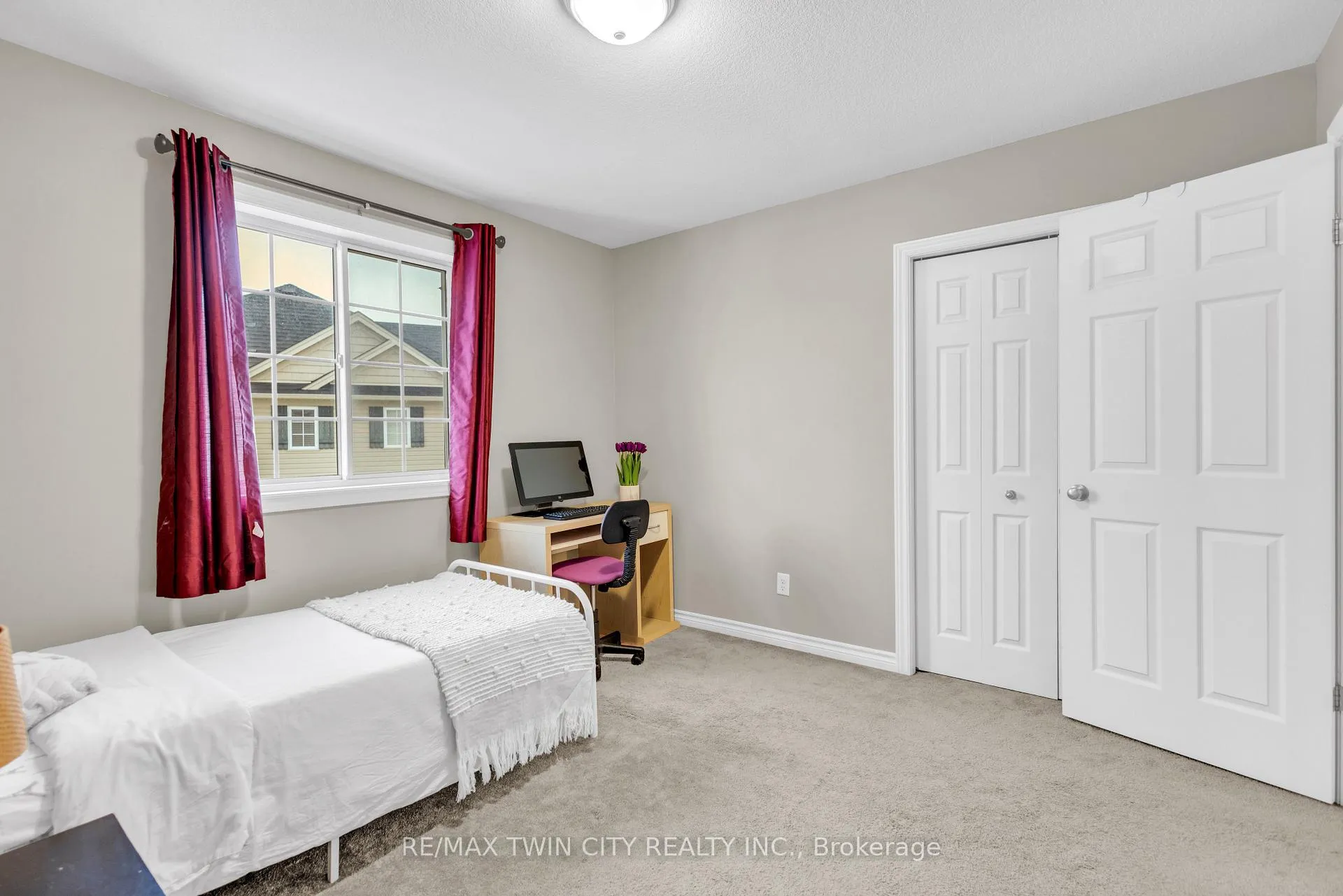 Photo 24 of 75 Stillwater Street Drive, Kitchener — HOMEH