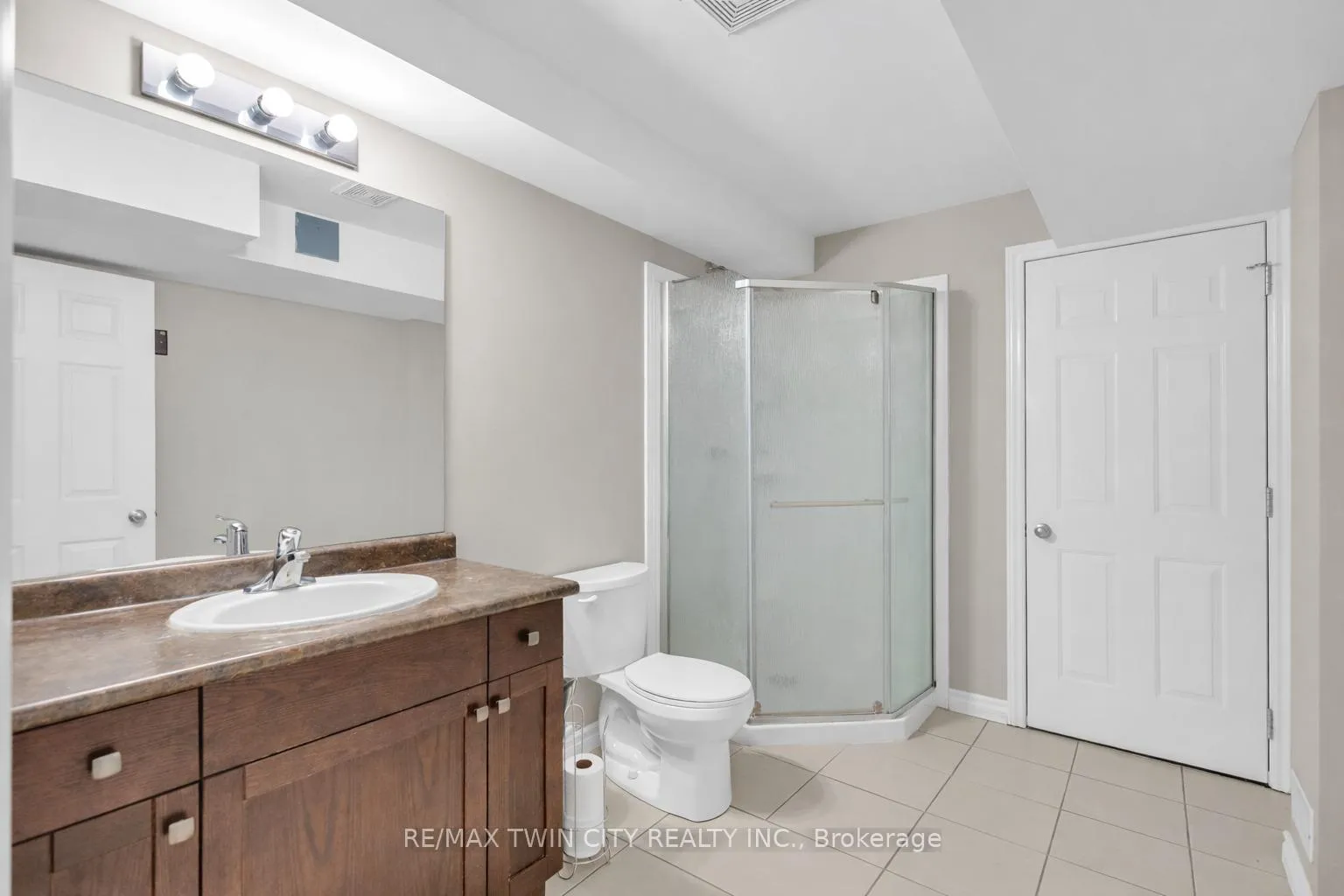 Photo 40 of 75 Stillwater Street Drive, Kitchener — HOMEH