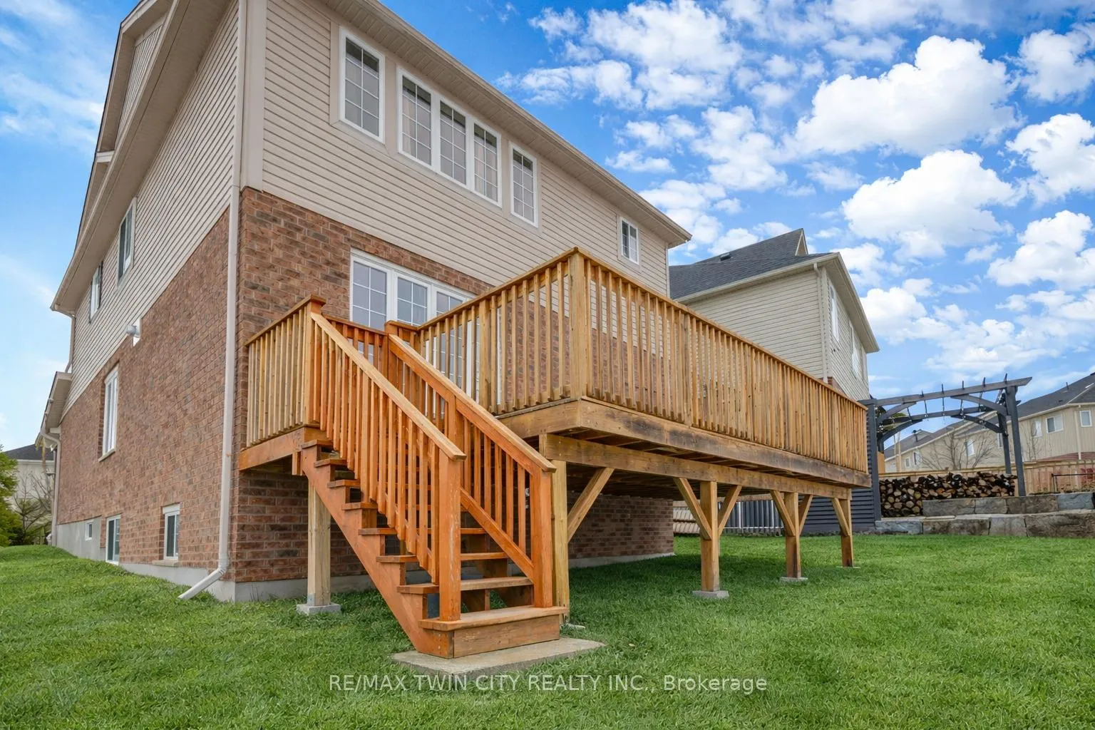 Photo 41 of 75 Stillwater Street Drive, Kitchener — HOMEH