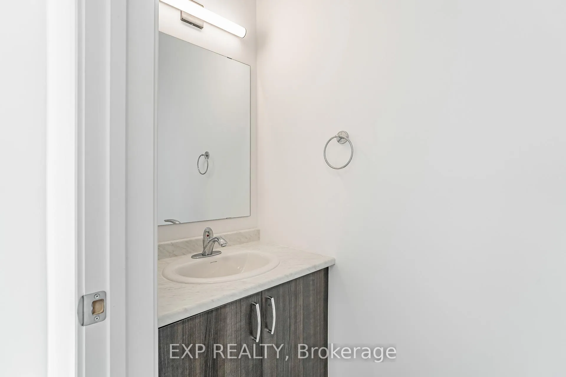 Photo 12 of Unit C, 230 Pingwi Place, Ottawa, Blossom Park/Kemp Park/Findlay Creek — HOMEH