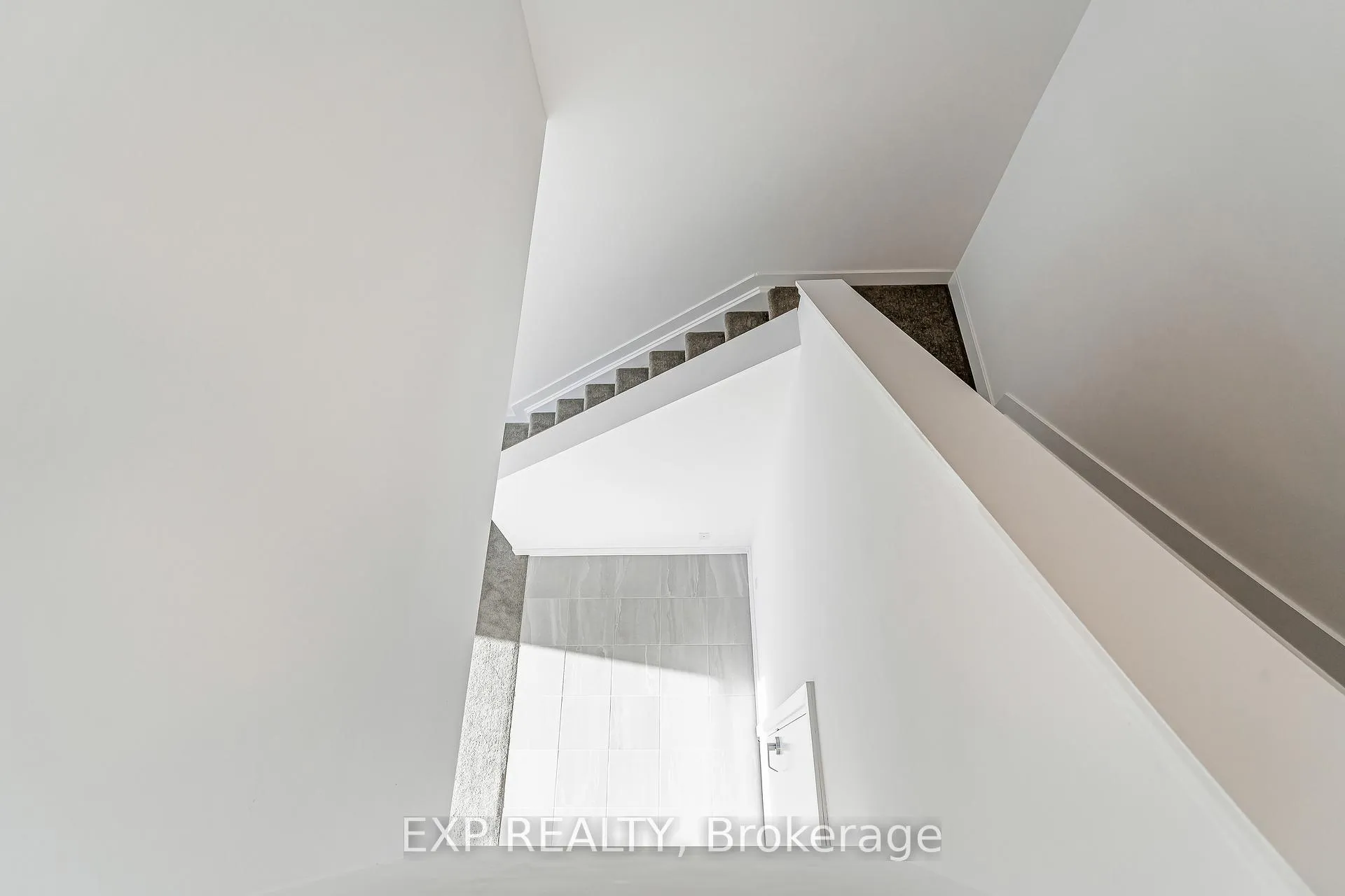 Photo 13 of Unit C, 230 Pingwi Place, Ottawa, Blossom Park/Kemp Park/Findlay Creek — HOMEH