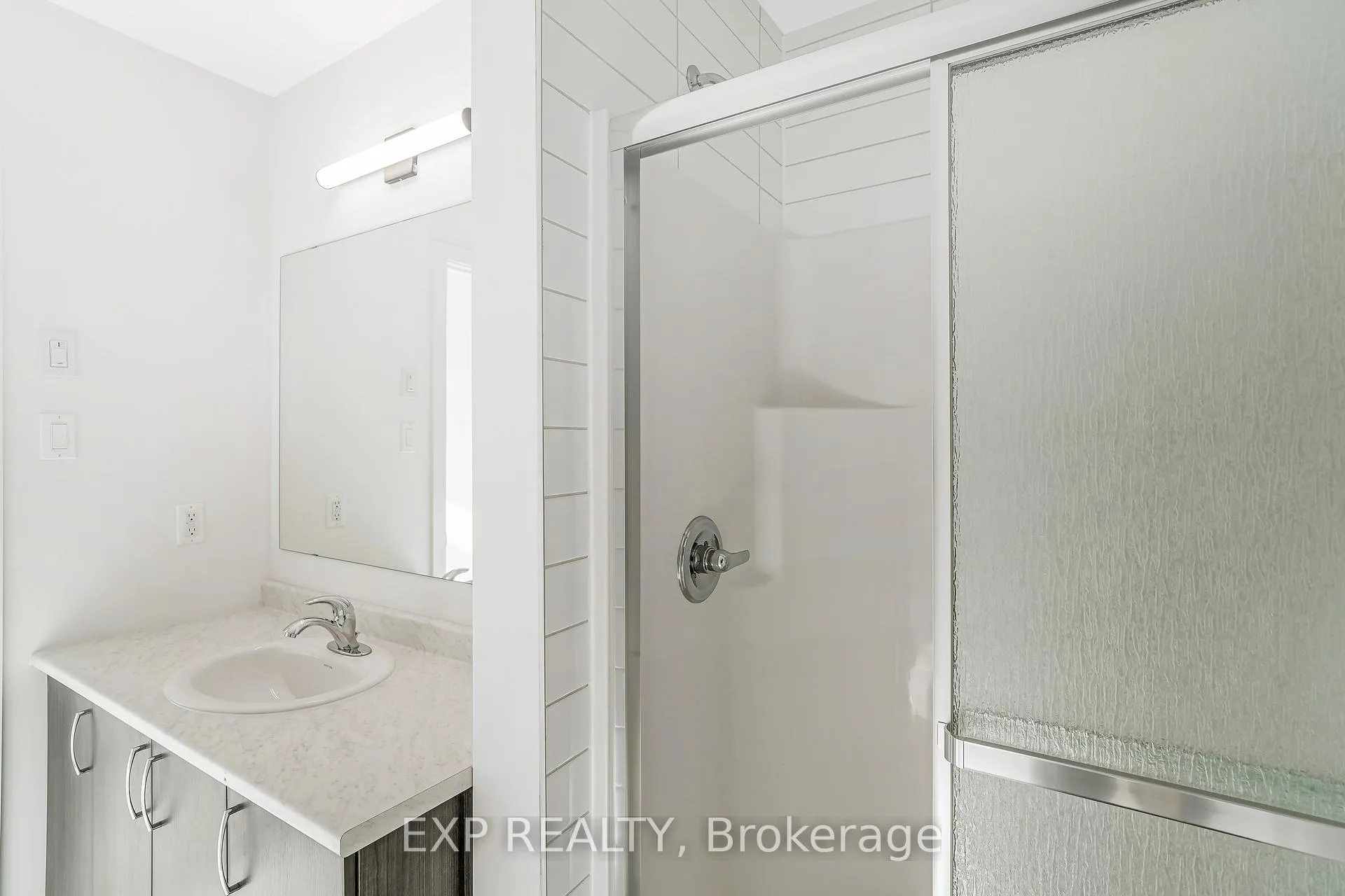 Photo 18 of Unit C, 230 Pingwi Place, Ottawa, Blossom Park/Kemp Park/Findlay Creek — HOMEH