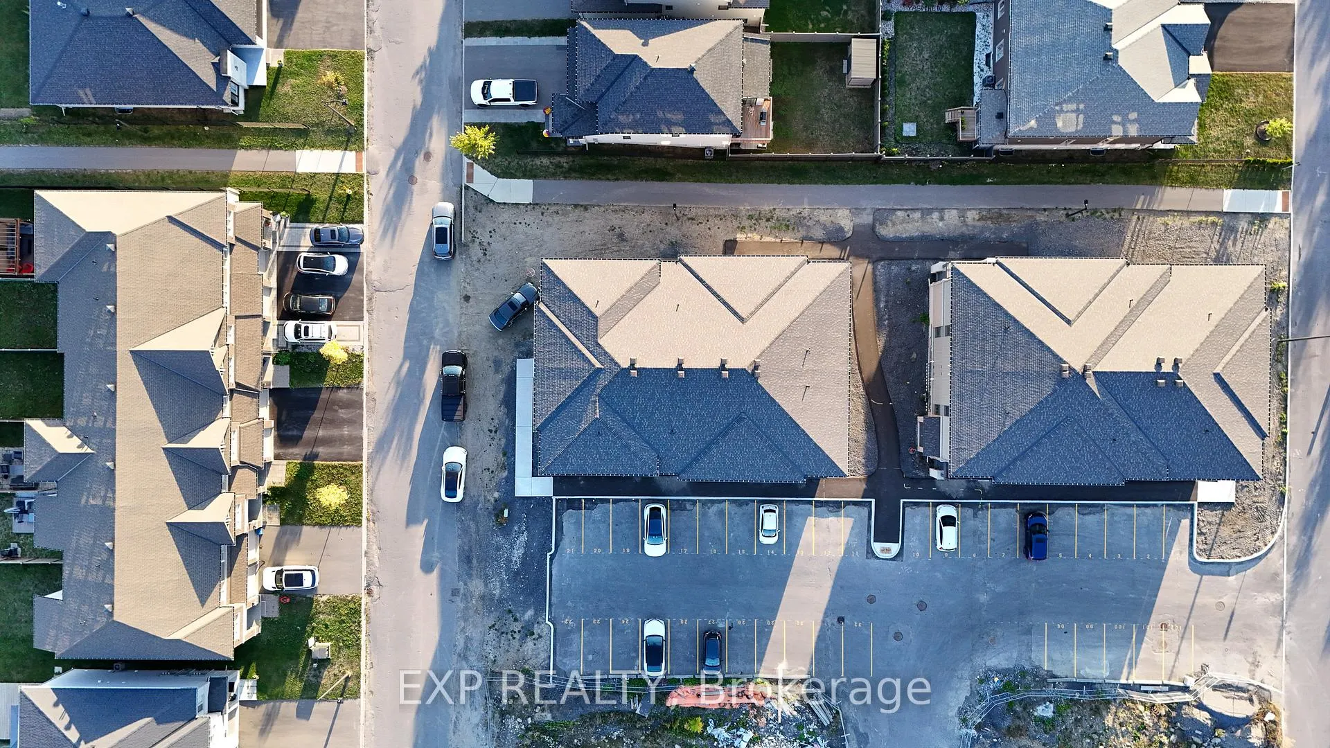 Photo 27 of Unit C, 230 Pingwi Place, Ottawa, Blossom Park/Kemp Park/Findlay Creek — HOMEH