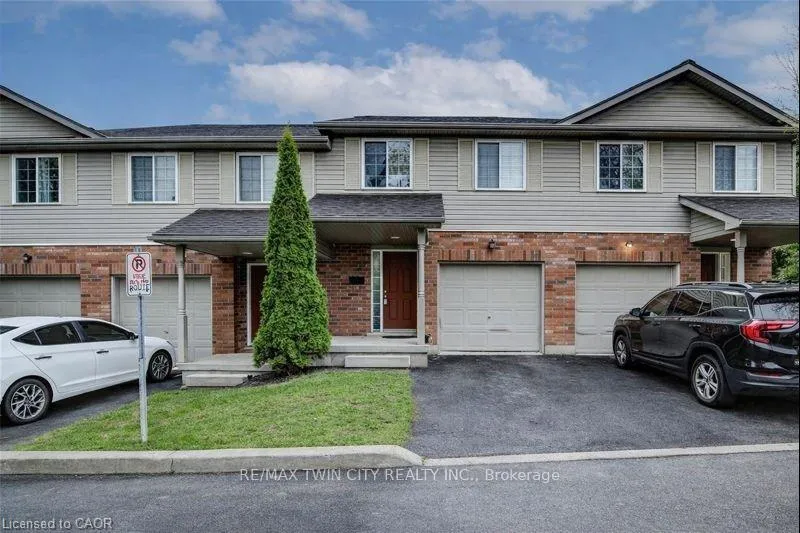 Front of Unit 20, 120 Dudhope Avenue