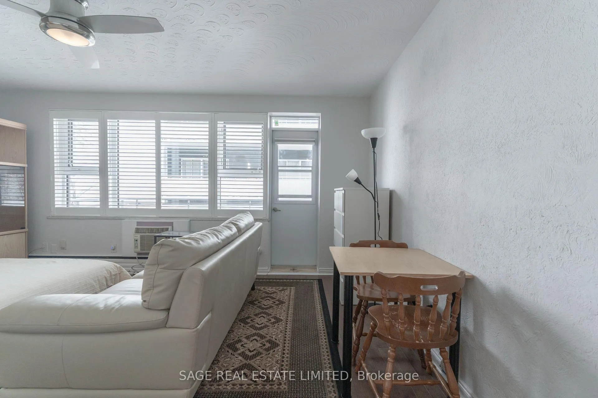 Photo 7 of Unit 205, 1901 Bayview Avenue E, Toronto, Leaside — HOMEH