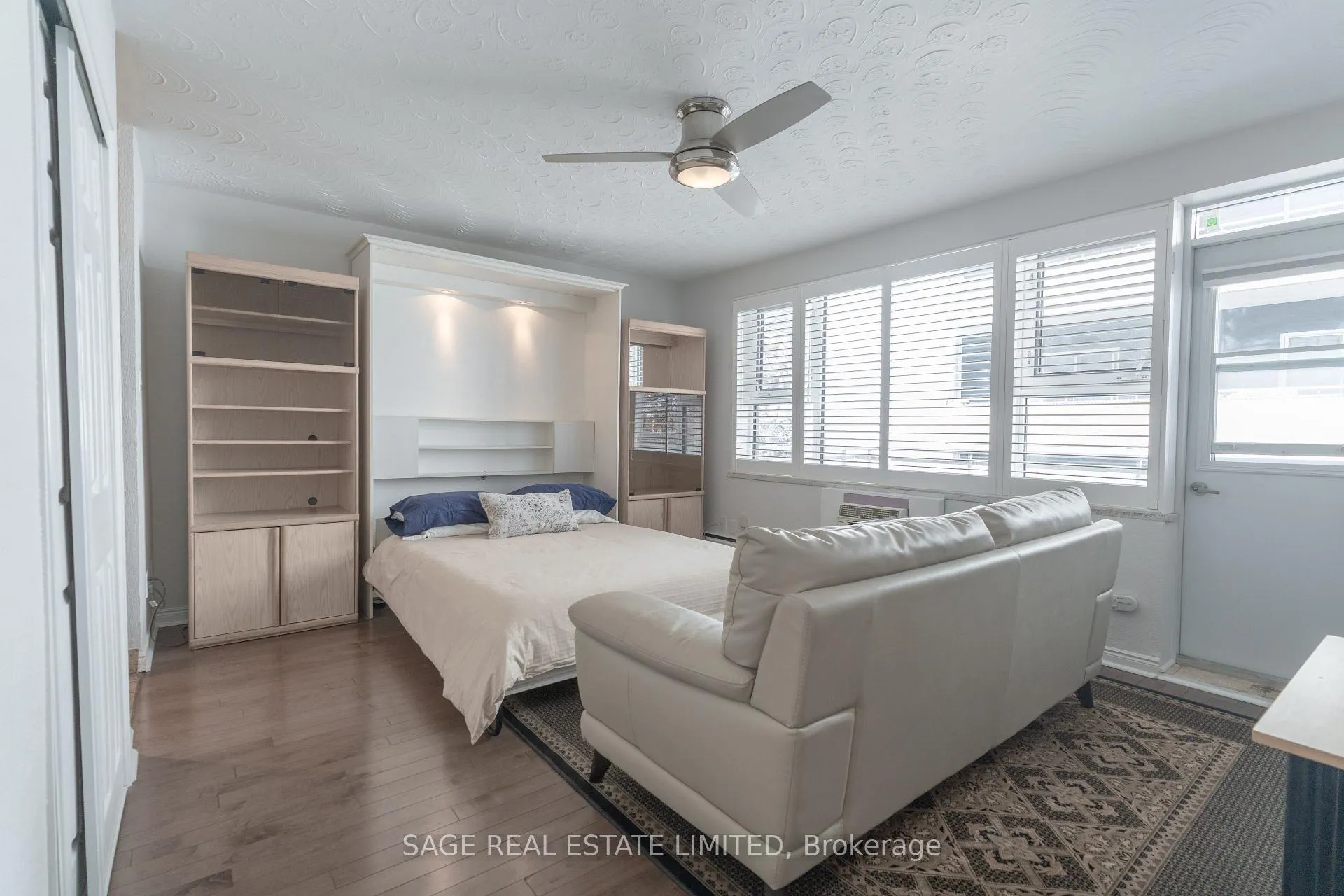Photo 8 of Unit 205, 1901 Bayview Avenue E, Toronto, Leaside — HOMEH