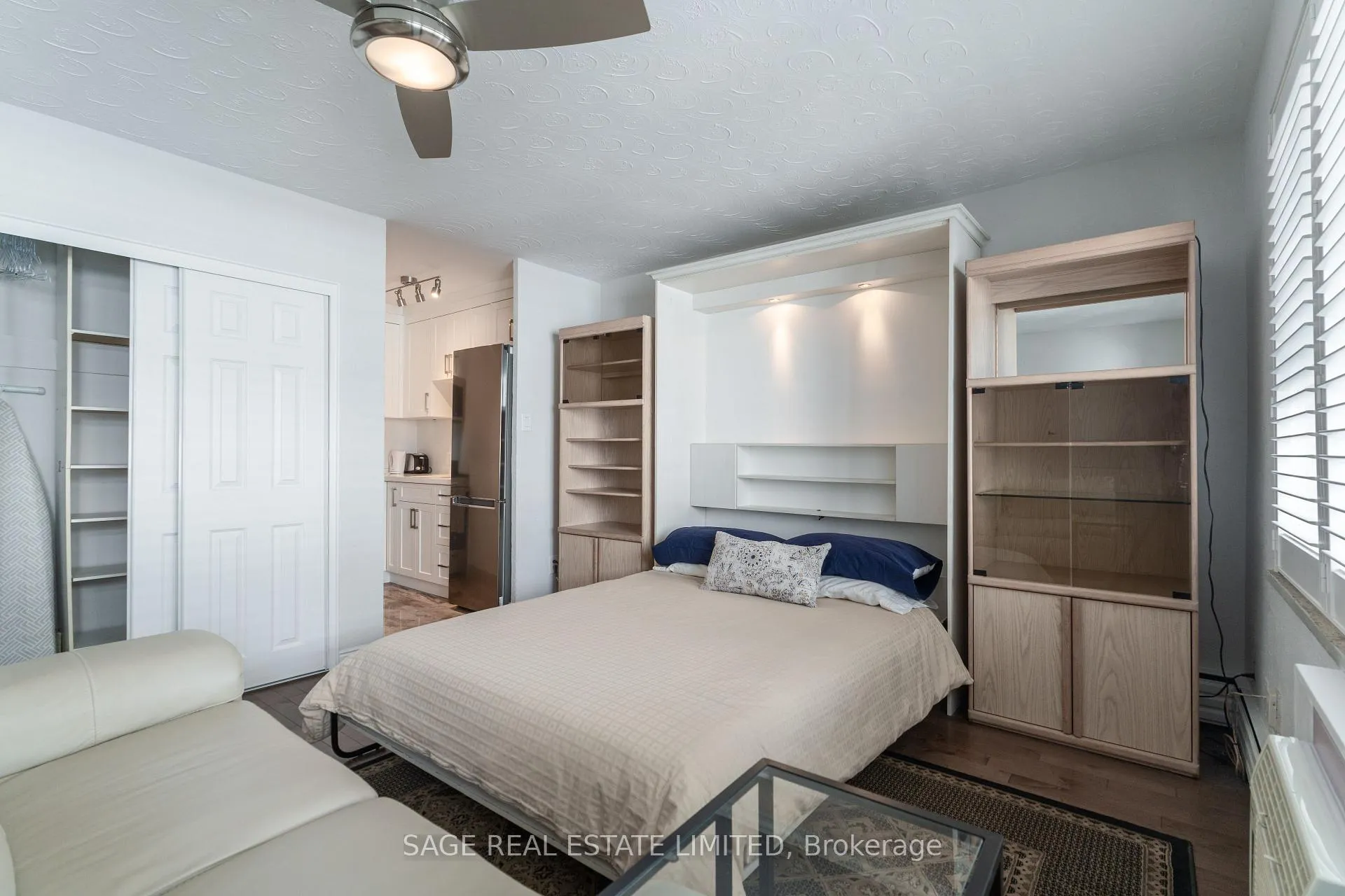 Photo 10 of Unit 205, 1901 Bayview Avenue E, Toronto, Leaside — HOMEH
