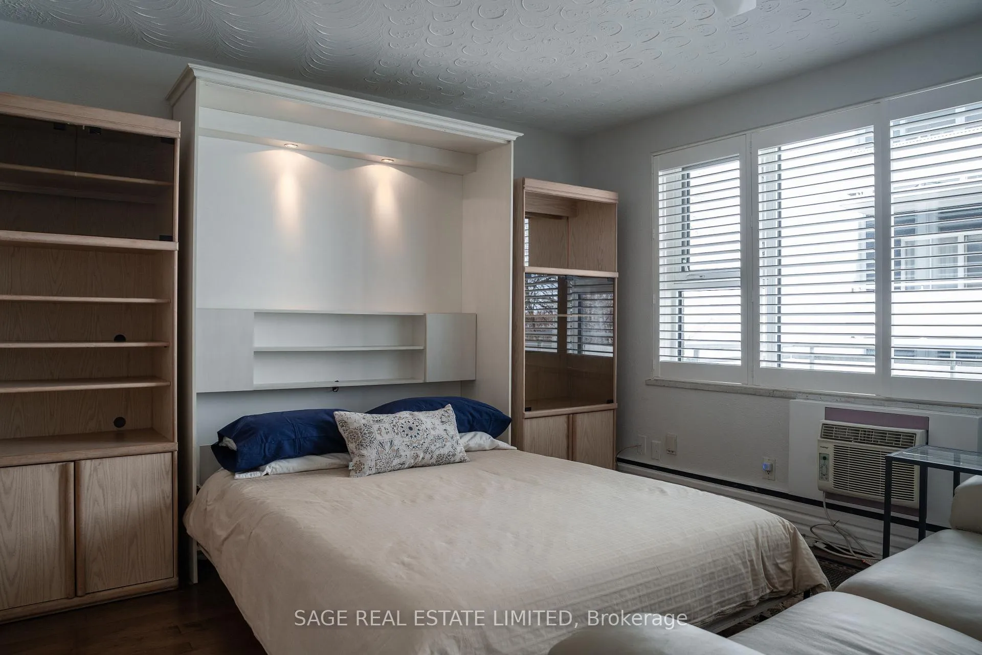 Photo 13 of Unit 205, 1901 Bayview Avenue E, Toronto, Leaside — HOMEH