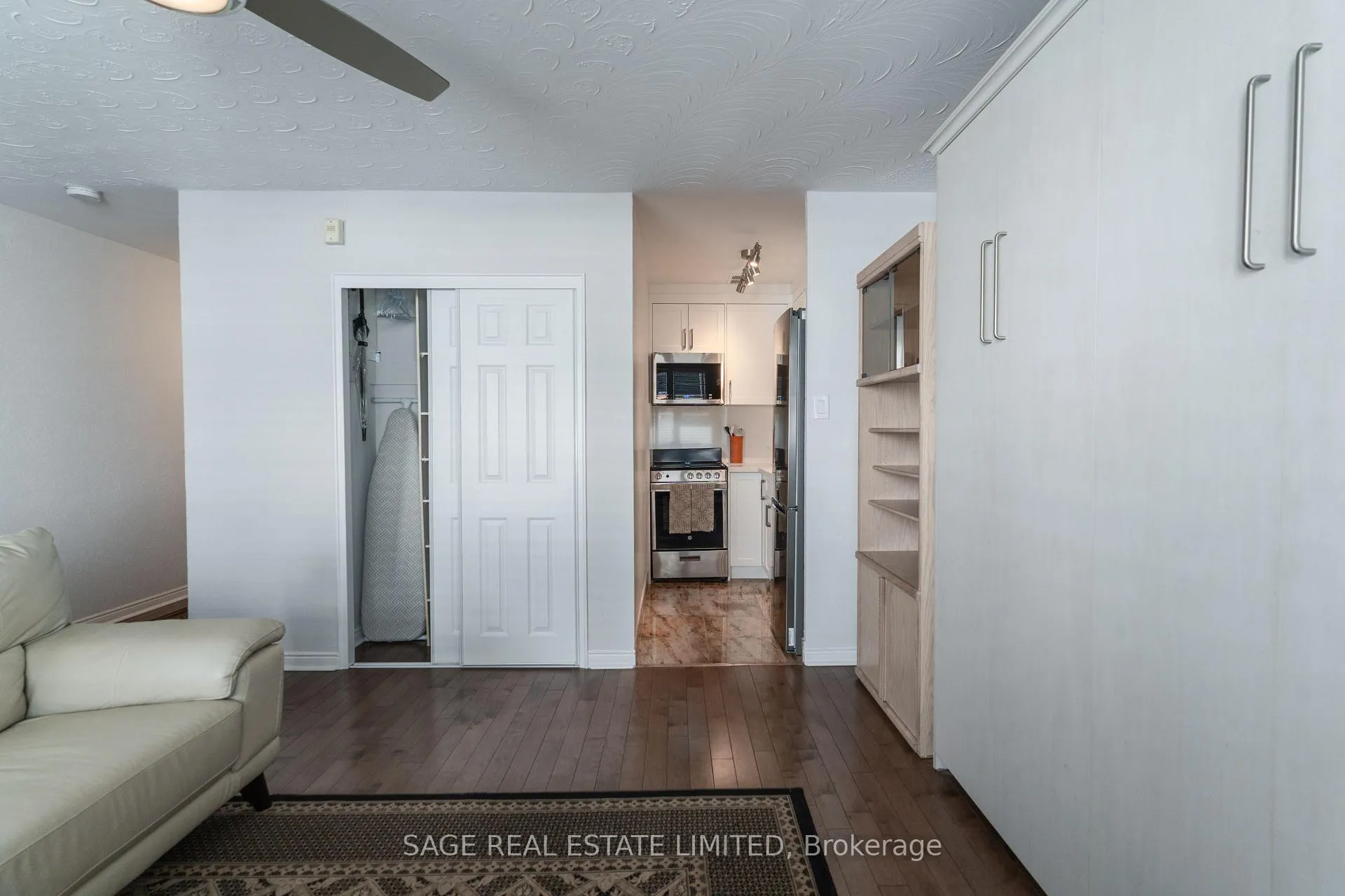 Photo 18 of Unit 205, 1901 Bayview Avenue E, Toronto, Leaside — HOMEH