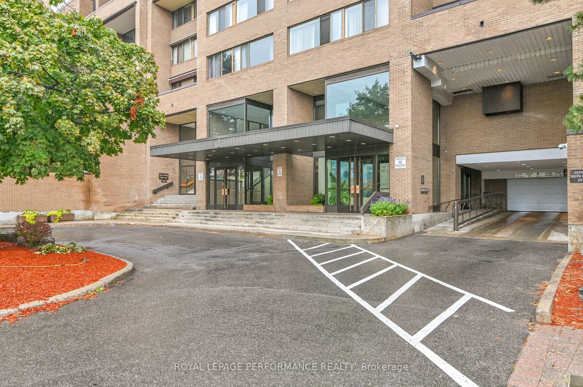 Photo 2 of Unit 344, 515 St Laurent Boulevard, Ottawa, Viscount Alexander Park — HOMEH