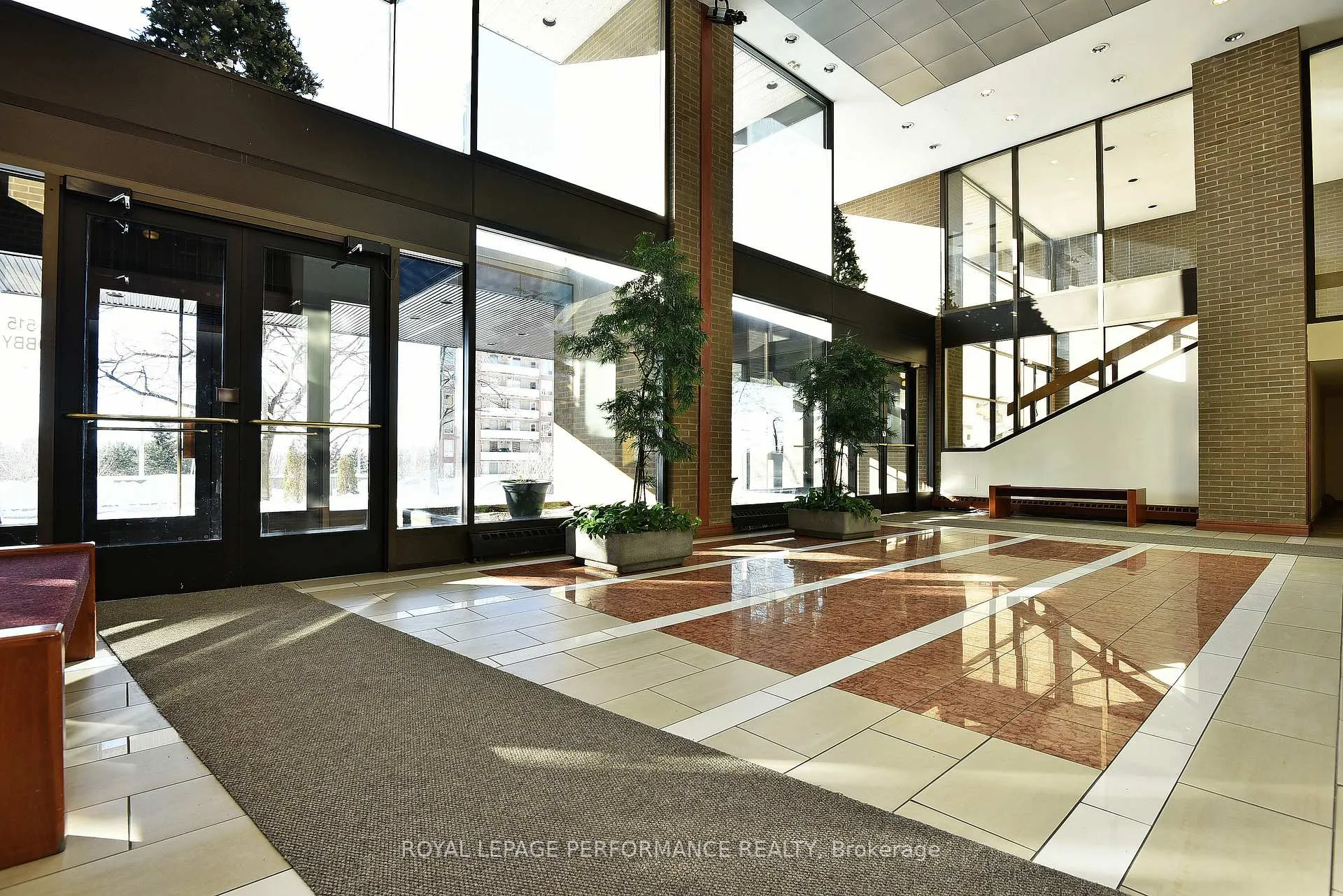 Photo 3 of Unit 344, 515 St Laurent Boulevard, Ottawa, Viscount Alexander Park — HOMEH