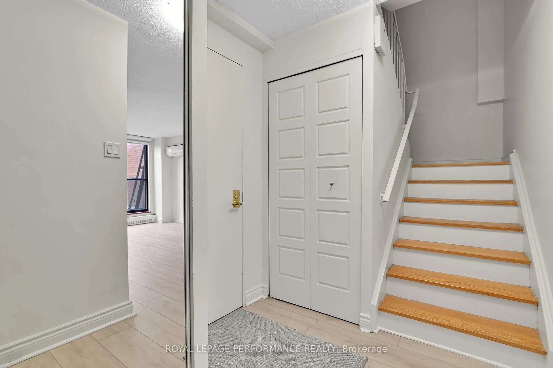 Photo 5 of Unit 344, 515 St Laurent Boulevard, Ottawa, Viscount Alexander Park — HOMEH