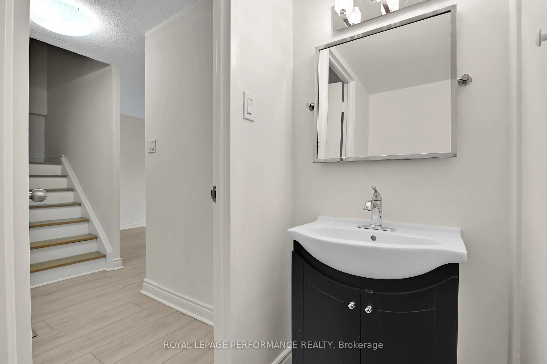 Photo 8 of Unit 344, 515 St Laurent Boulevard, Ottawa, Viscount Alexander Park — HOMEH