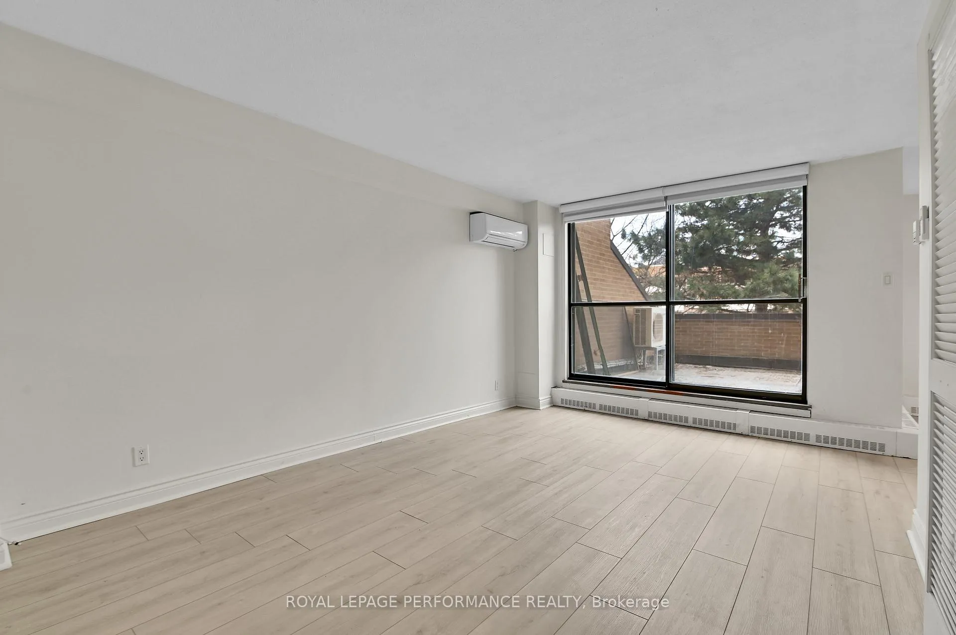 Photo 9 of Unit 344, 515 St Laurent Boulevard, Ottawa, Viscount Alexander Park — HOMEH
