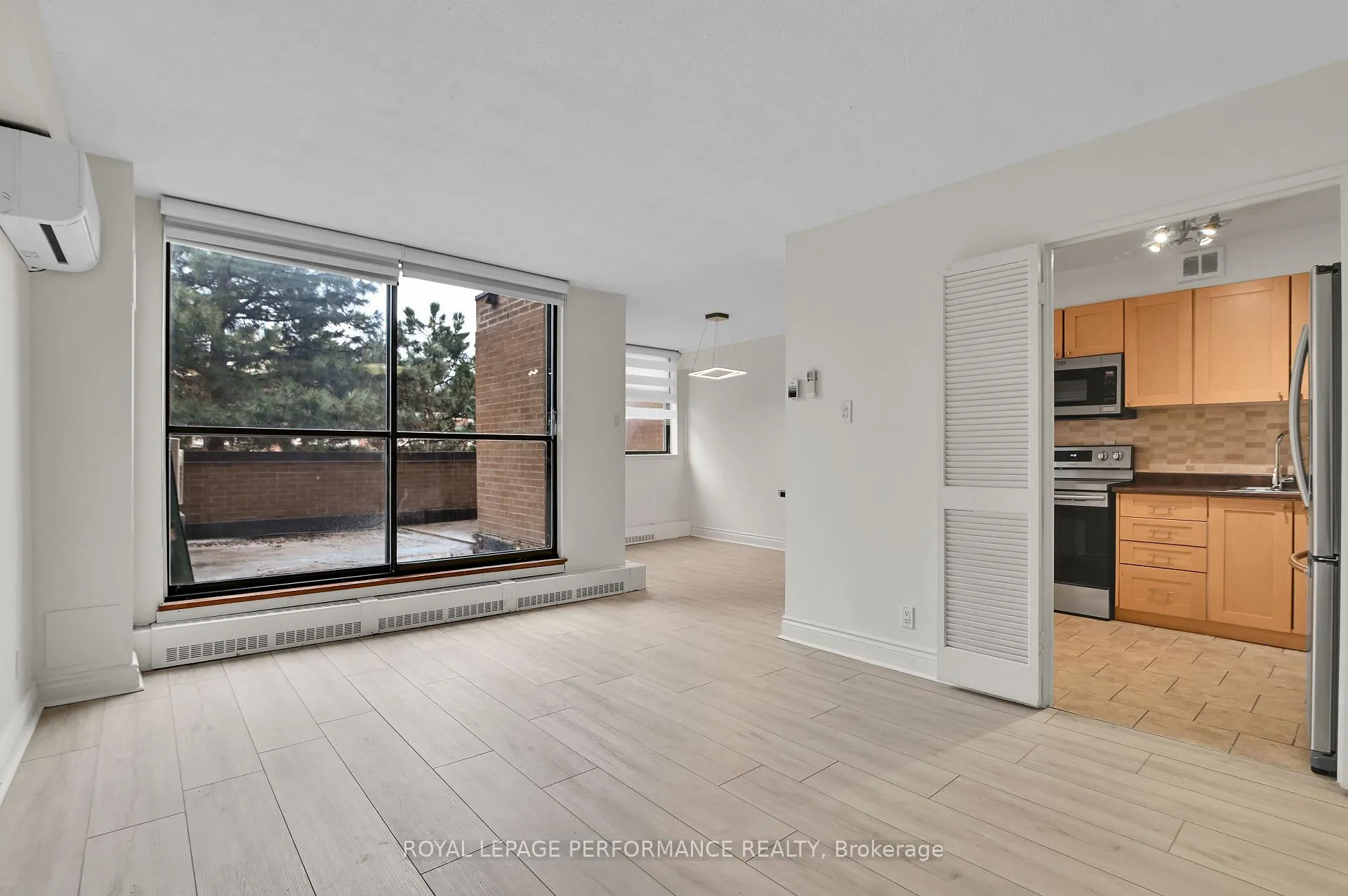 Photo 11 of Unit 344, 515 St Laurent Boulevard, Ottawa, Viscount Alexander Park — HOMEH